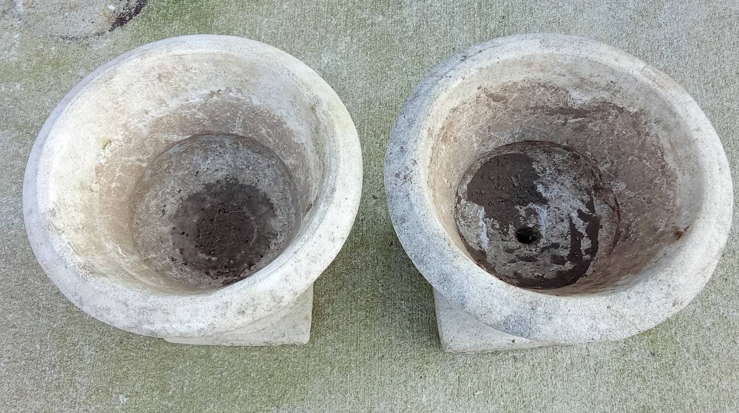 Pair of old Medici stone