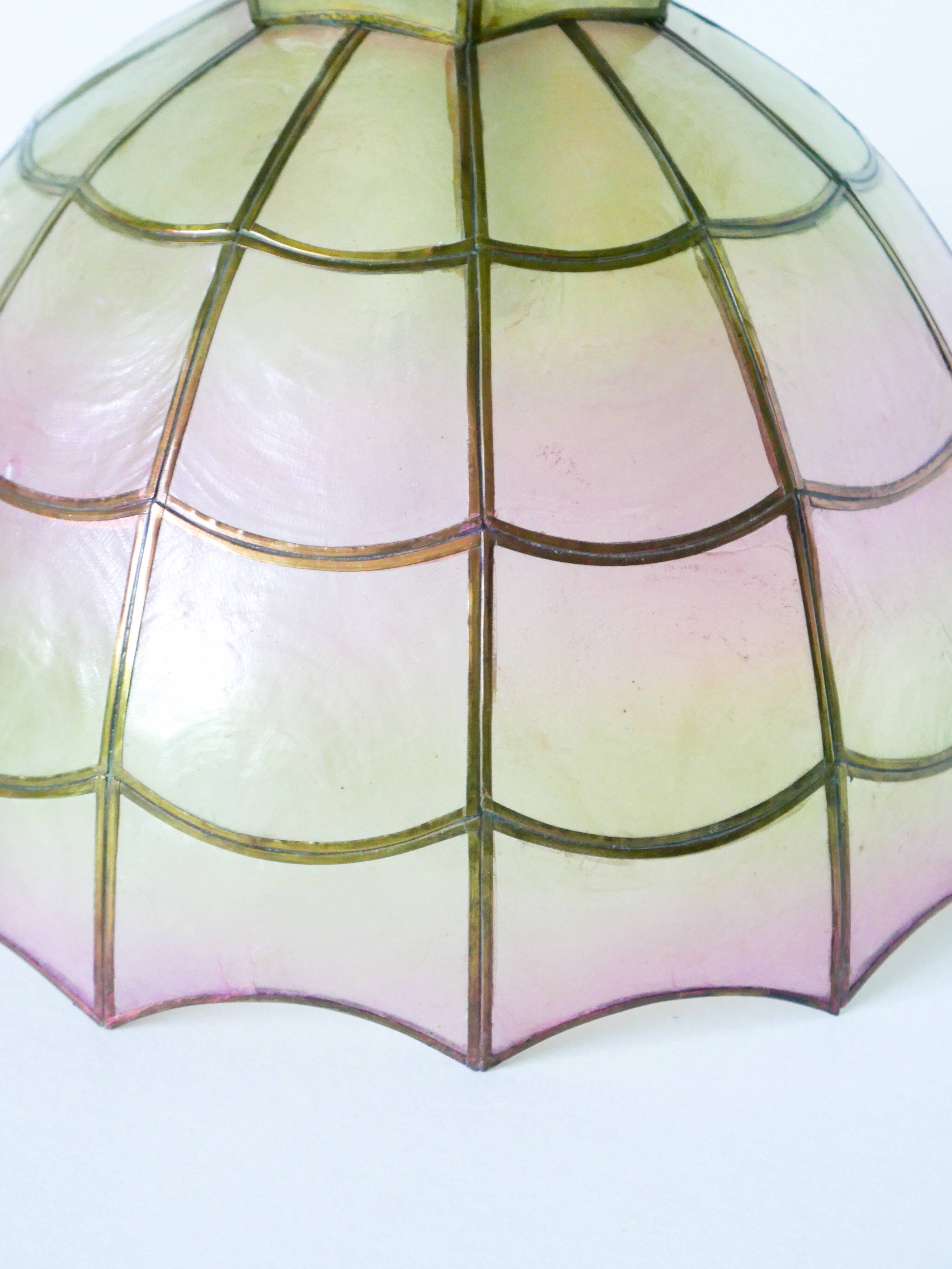 suspension en nacre Rose et Jaune, 1970