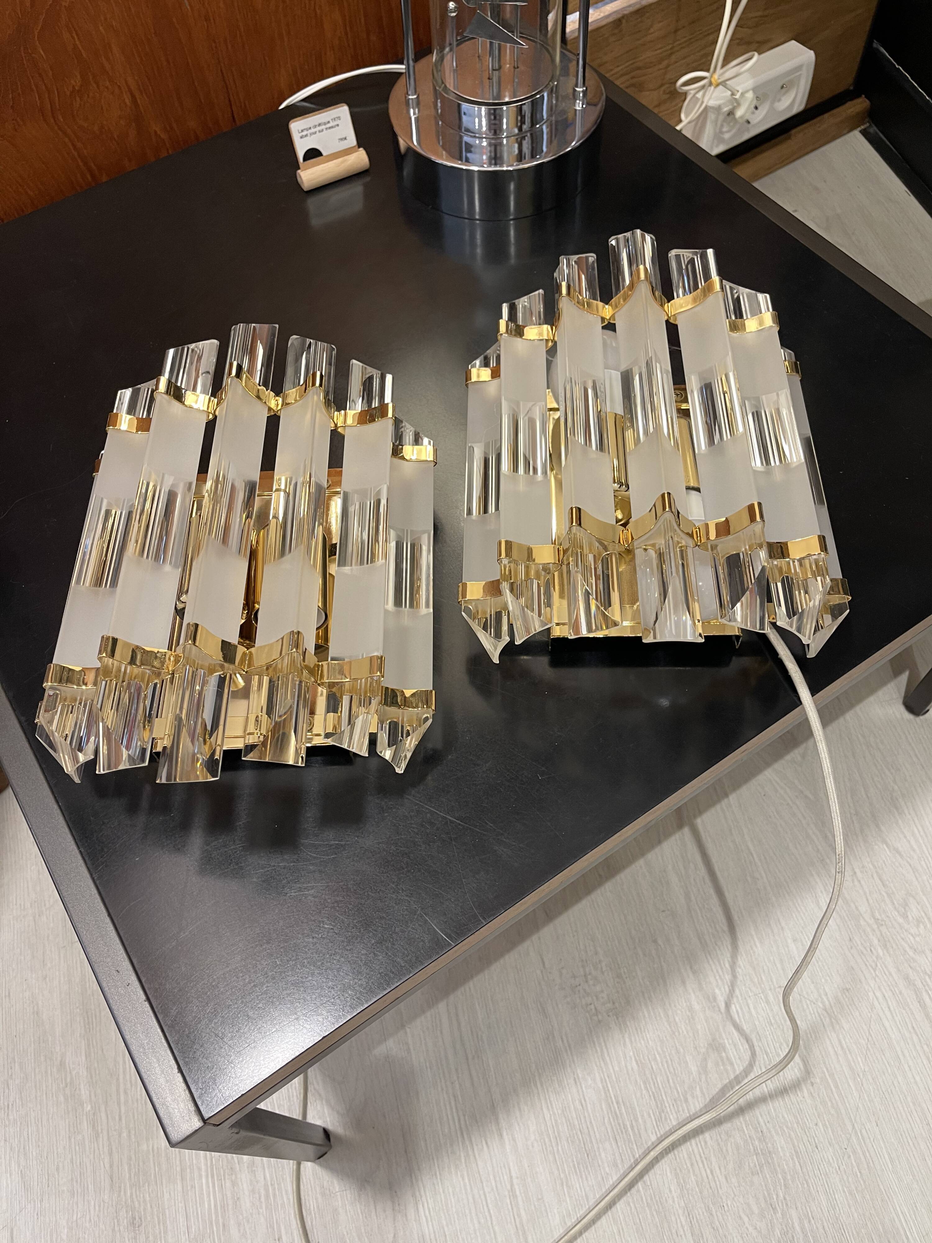 Pair of Venini wall lights 1980