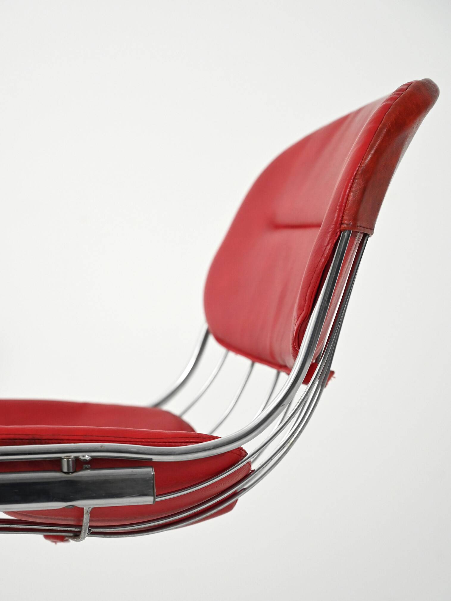 Cantilever chairs in Rinaldi style Italy 1970s