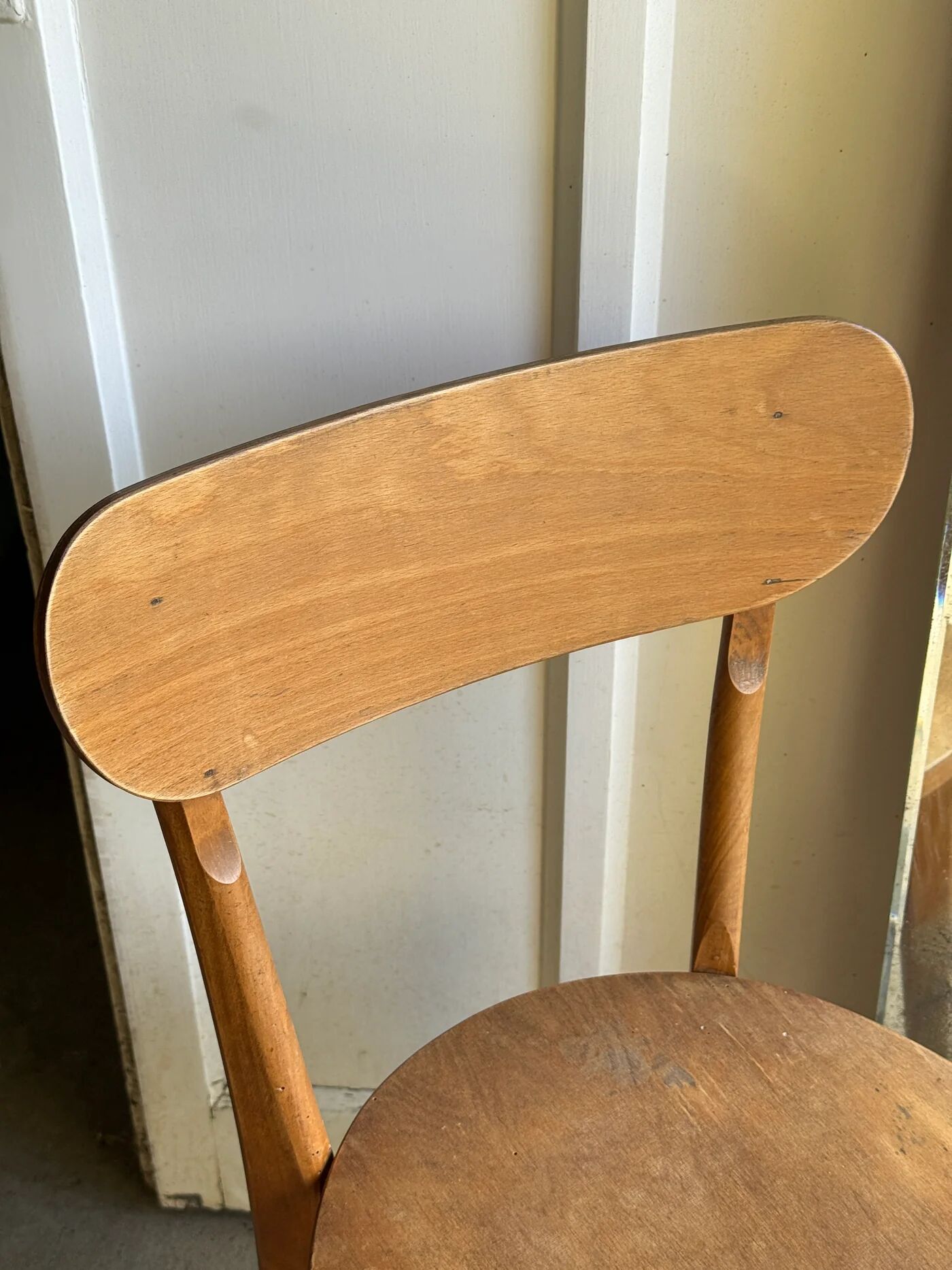 Paire de chaises en bois brut
