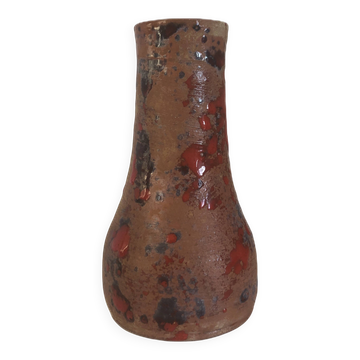 Brutalist vase with dripping decoration