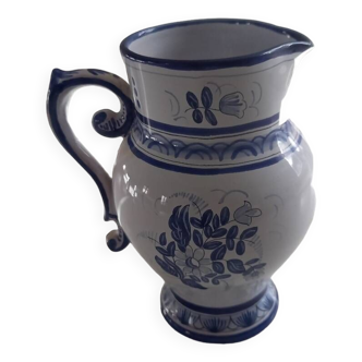 Nevers pitcher