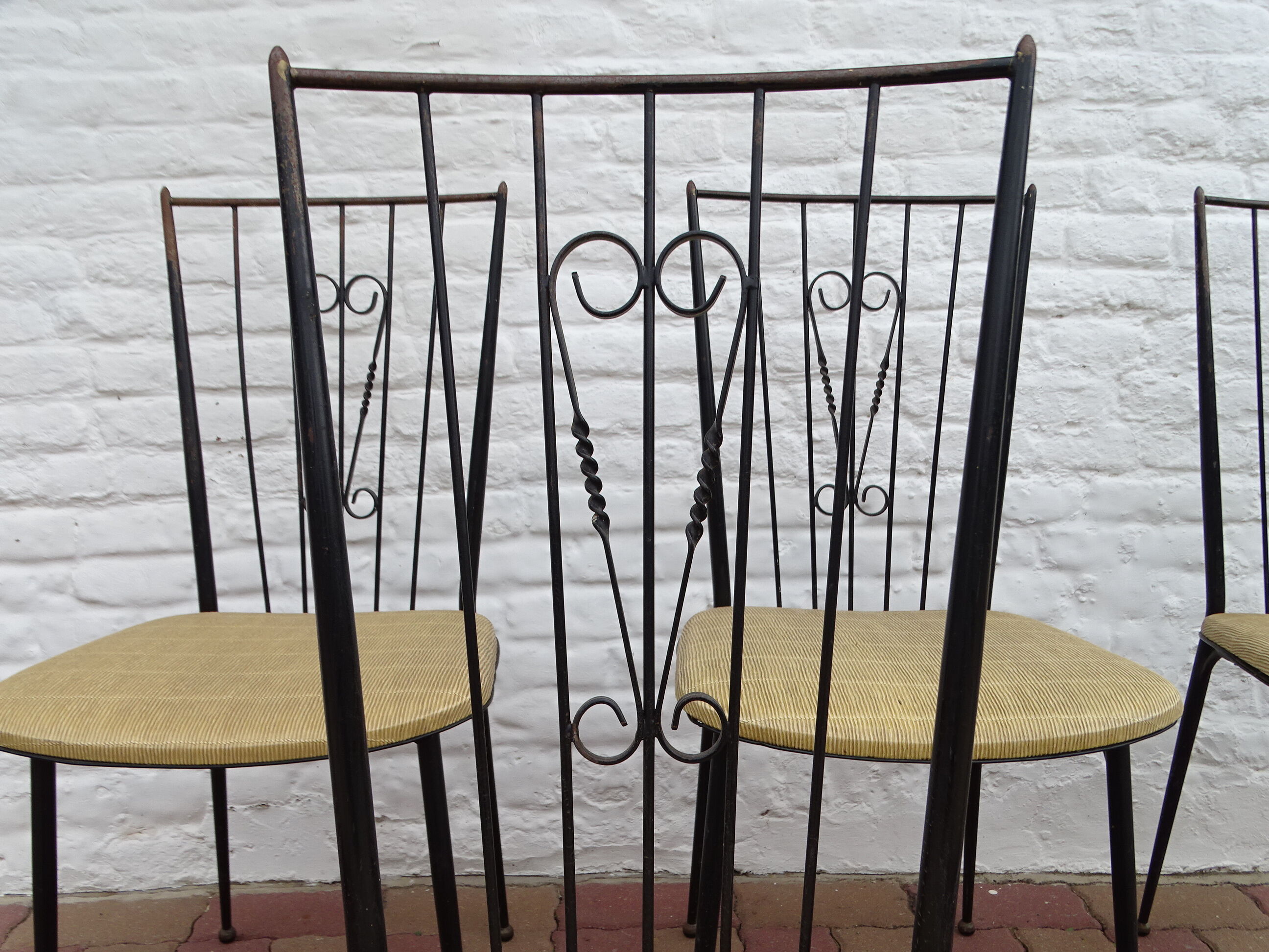 Set of 6 vintage chairs by Colette Gueden