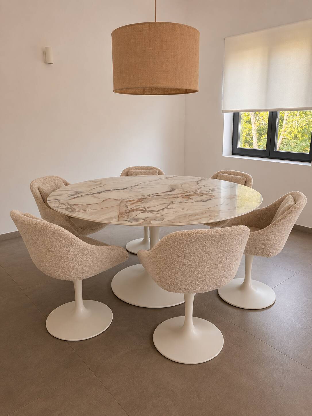 Table et 6 chaises style Mid-Century Modern, Juntoo