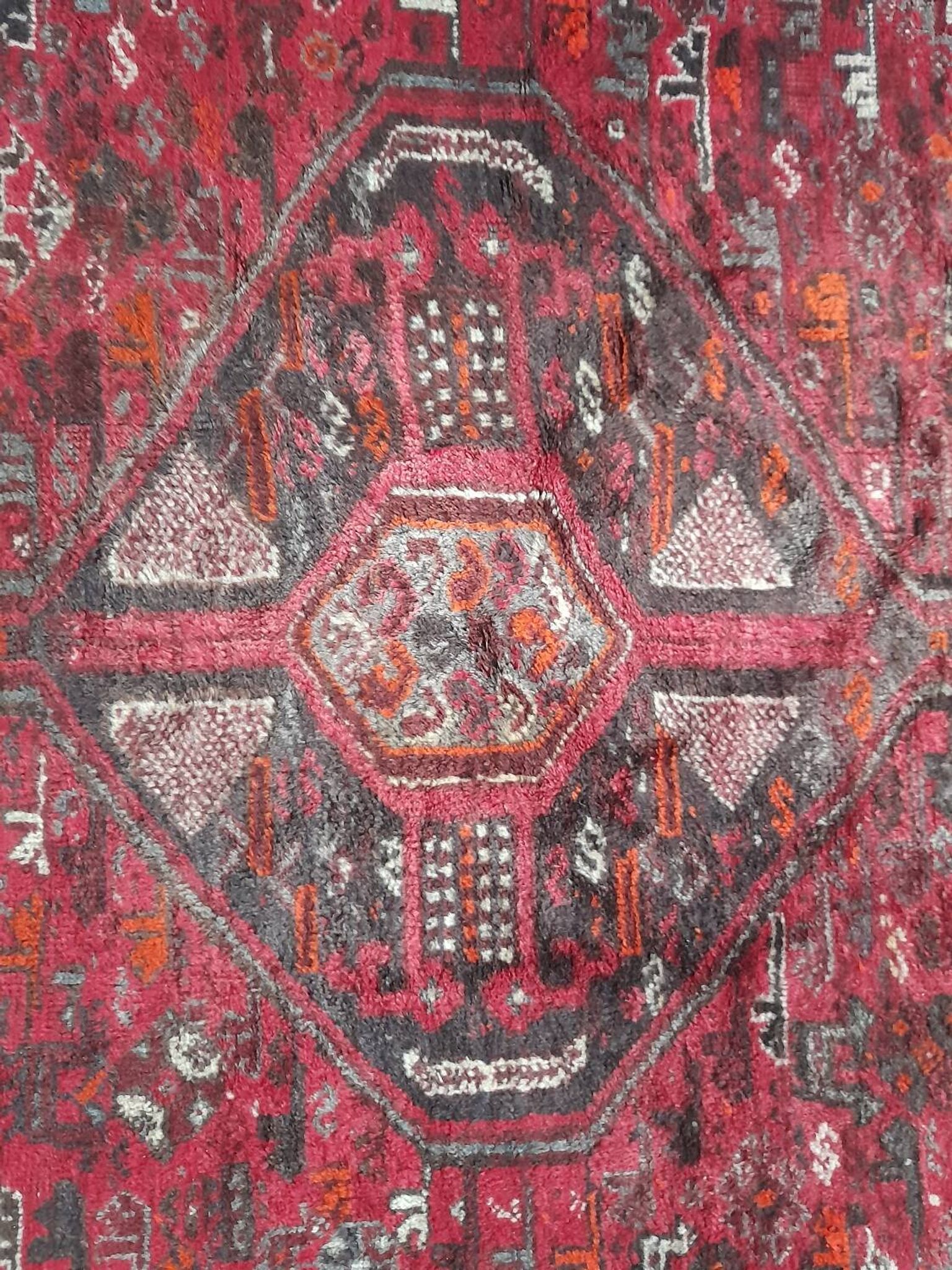 Grand Tapis Tribal Qashqai (Iran) – 343 x 237 cm
