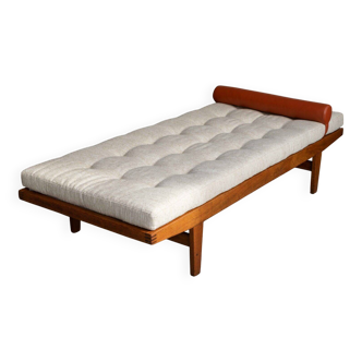 Daybed by Poul Volther