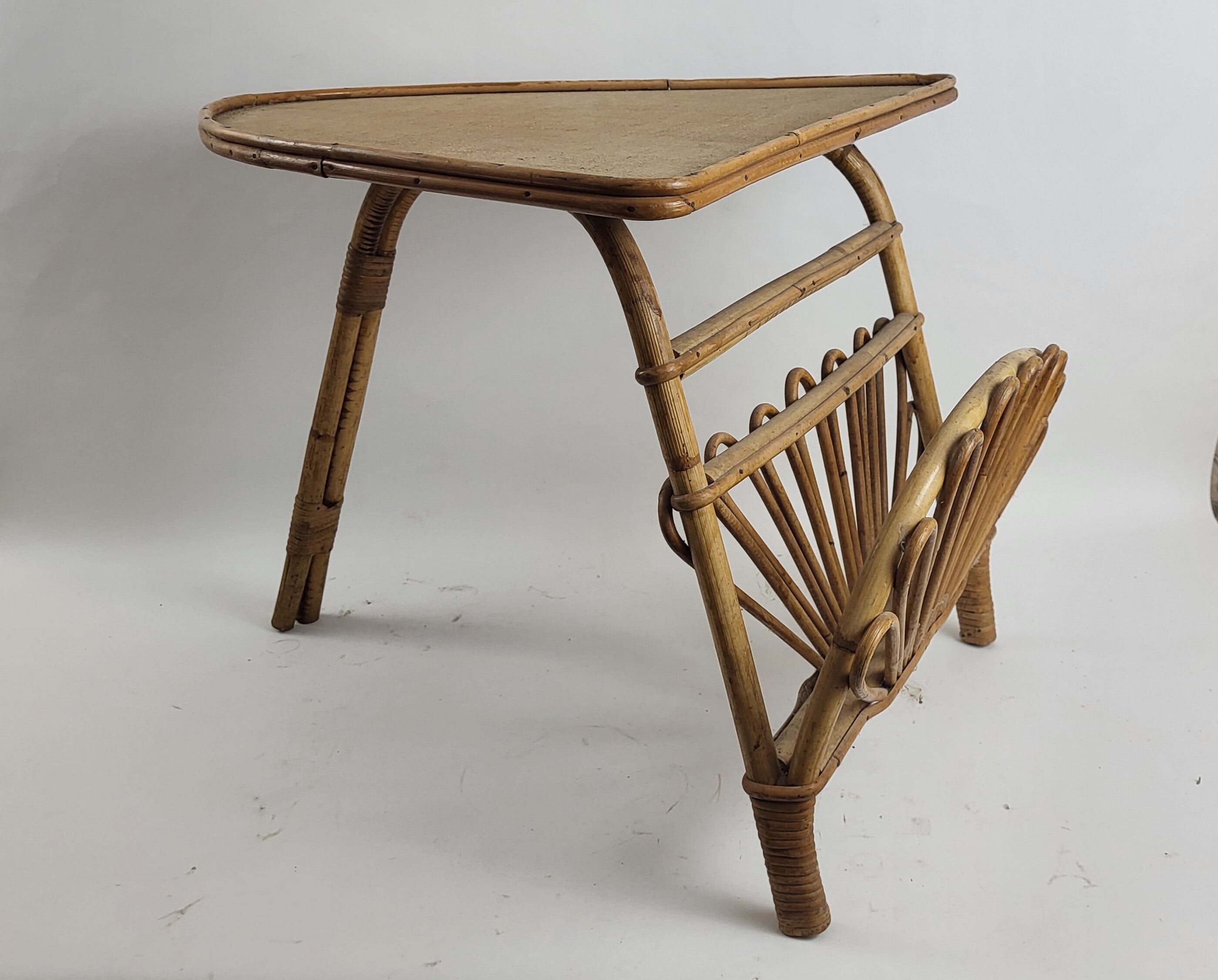 Rattan magazine door table