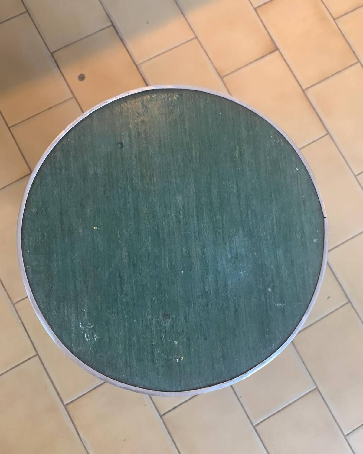 Tabouret artisanal