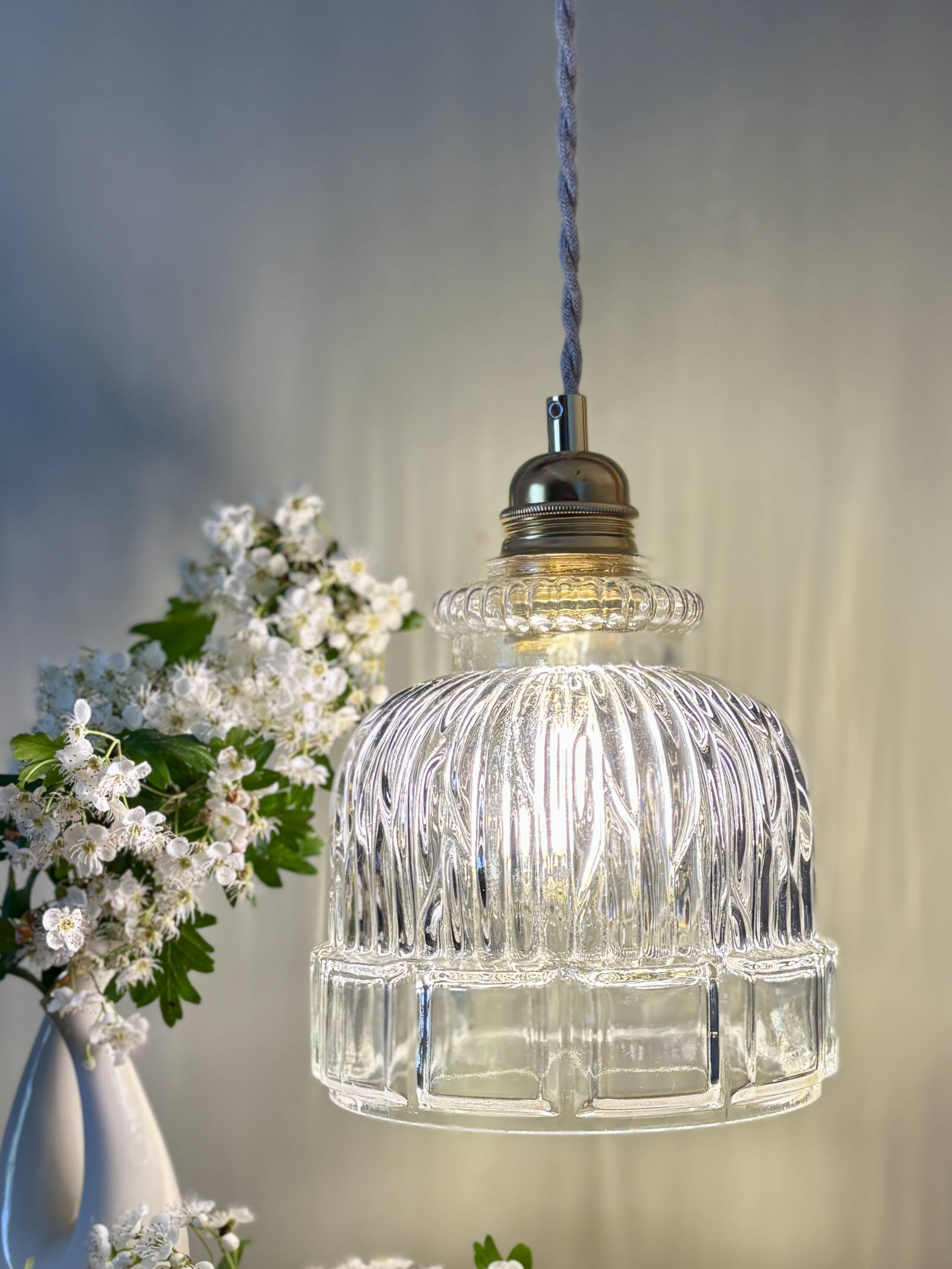 Suspension globe vintage en verre