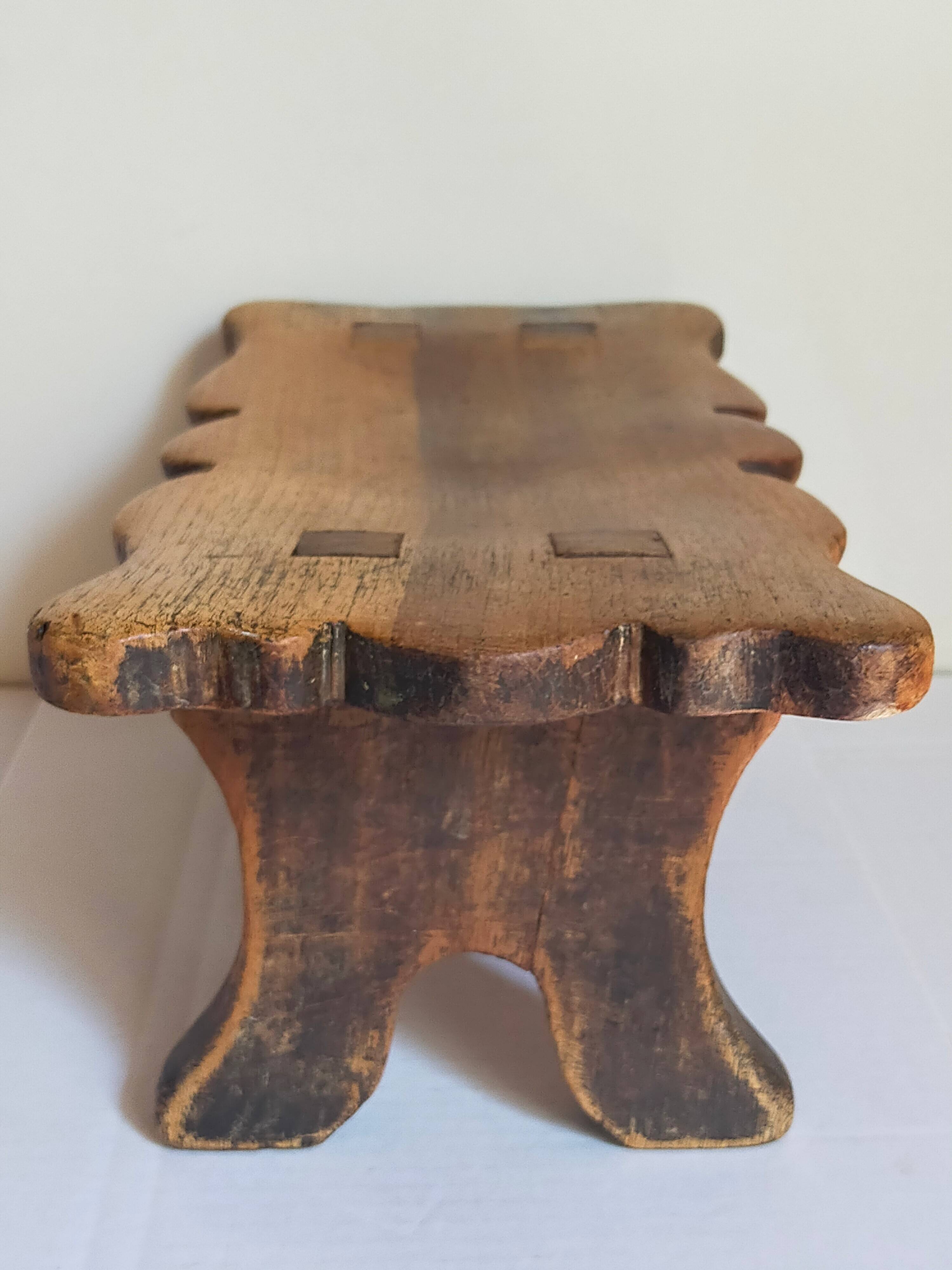 Old footstool in solid wood 19th century