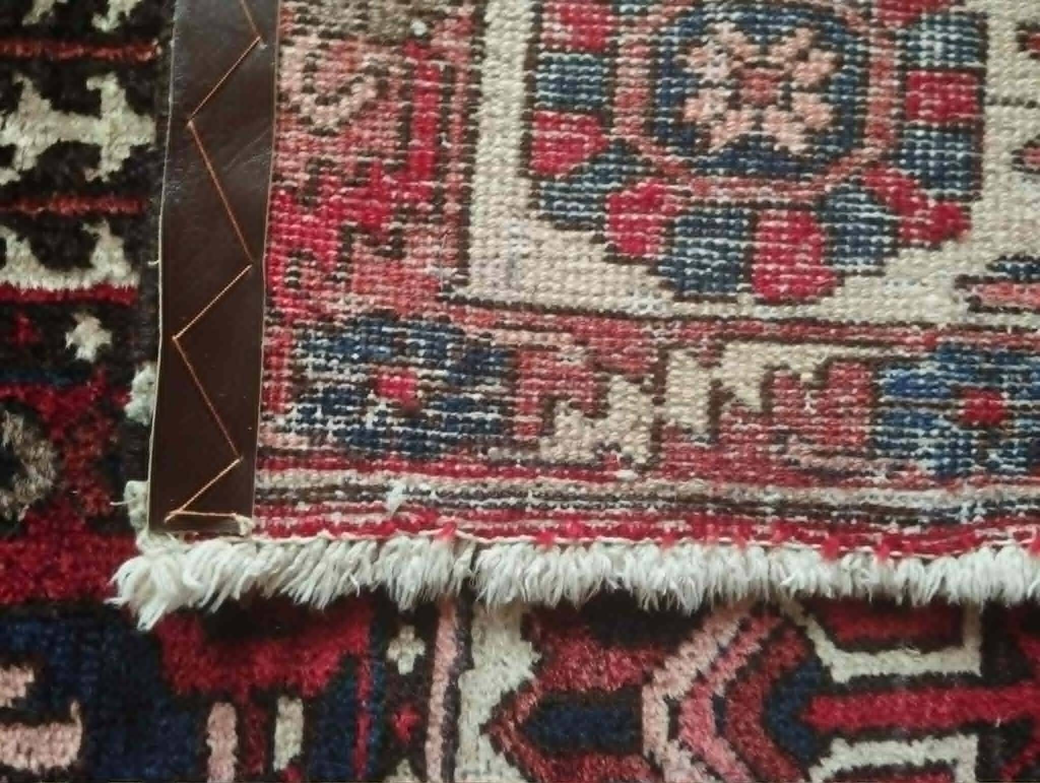 Handmade Bachtiar Persian rug 305x215cm
