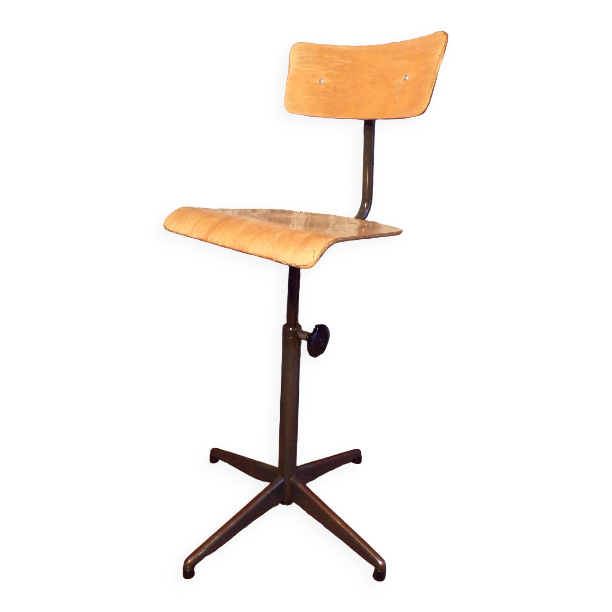 Swivel workshop chair