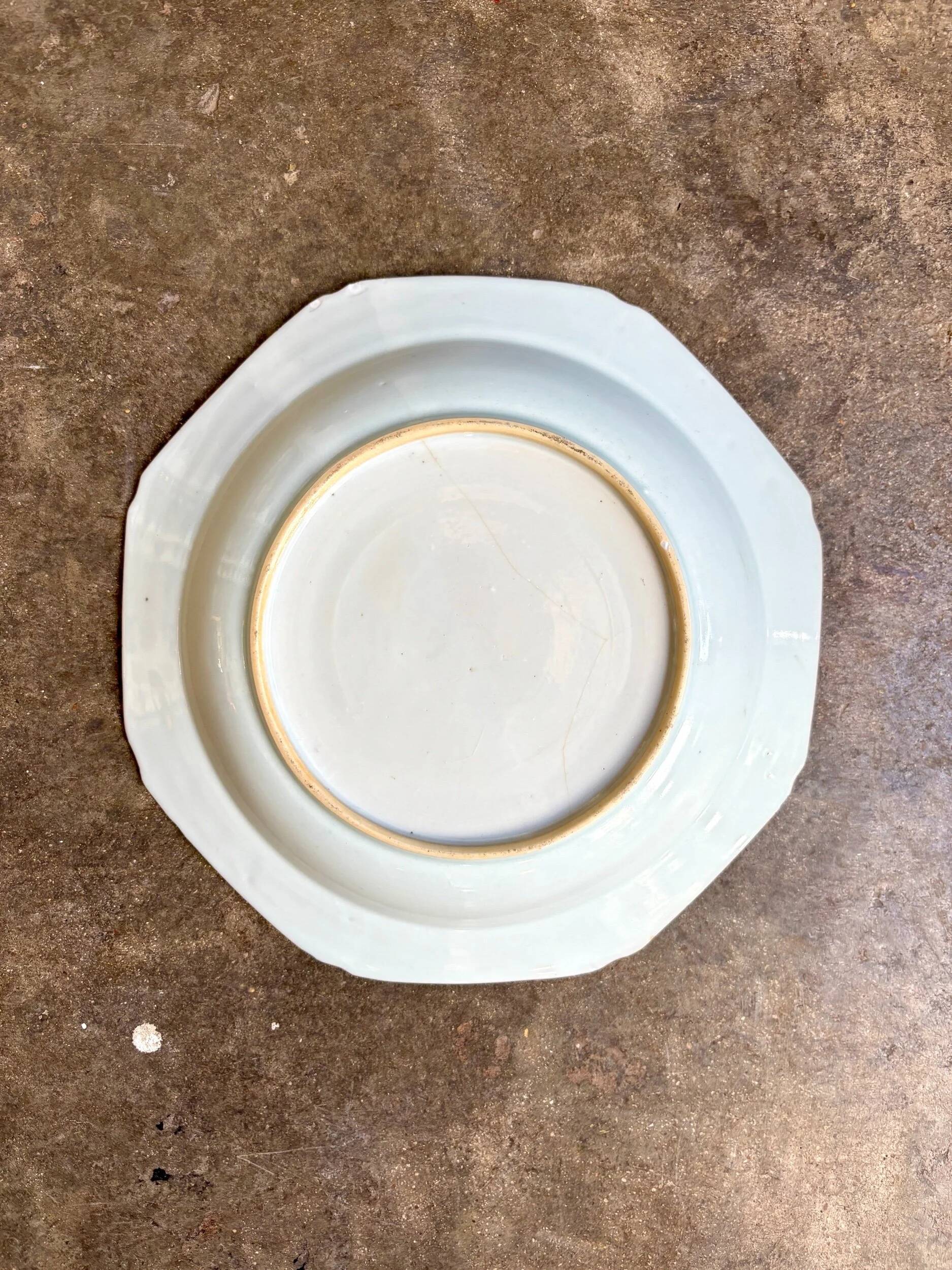 Octagonal deep plate from the Compagnie des Indes in blue porcelain