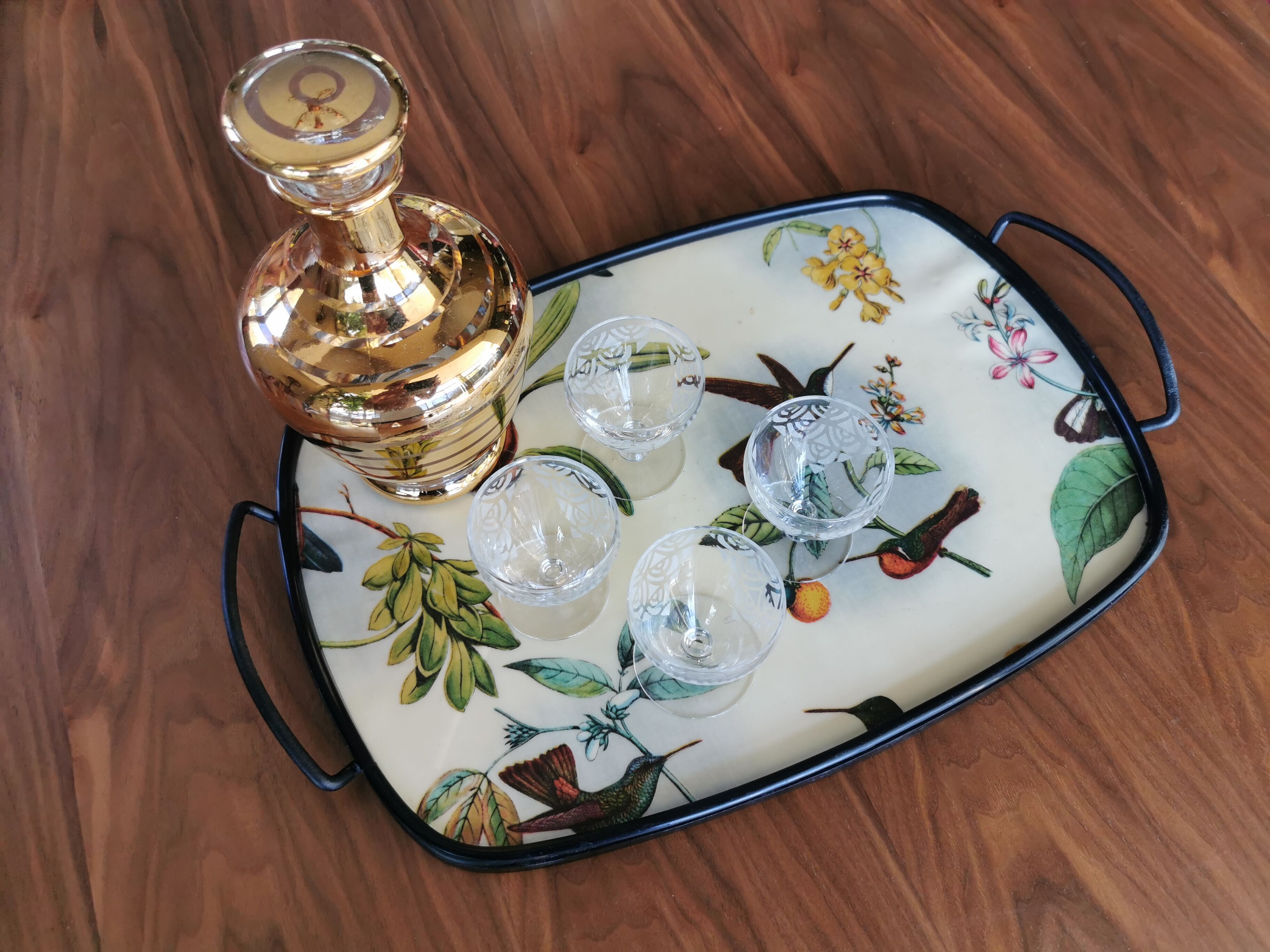 Vintage service plate