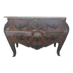 Commode galbée style - marqueterie