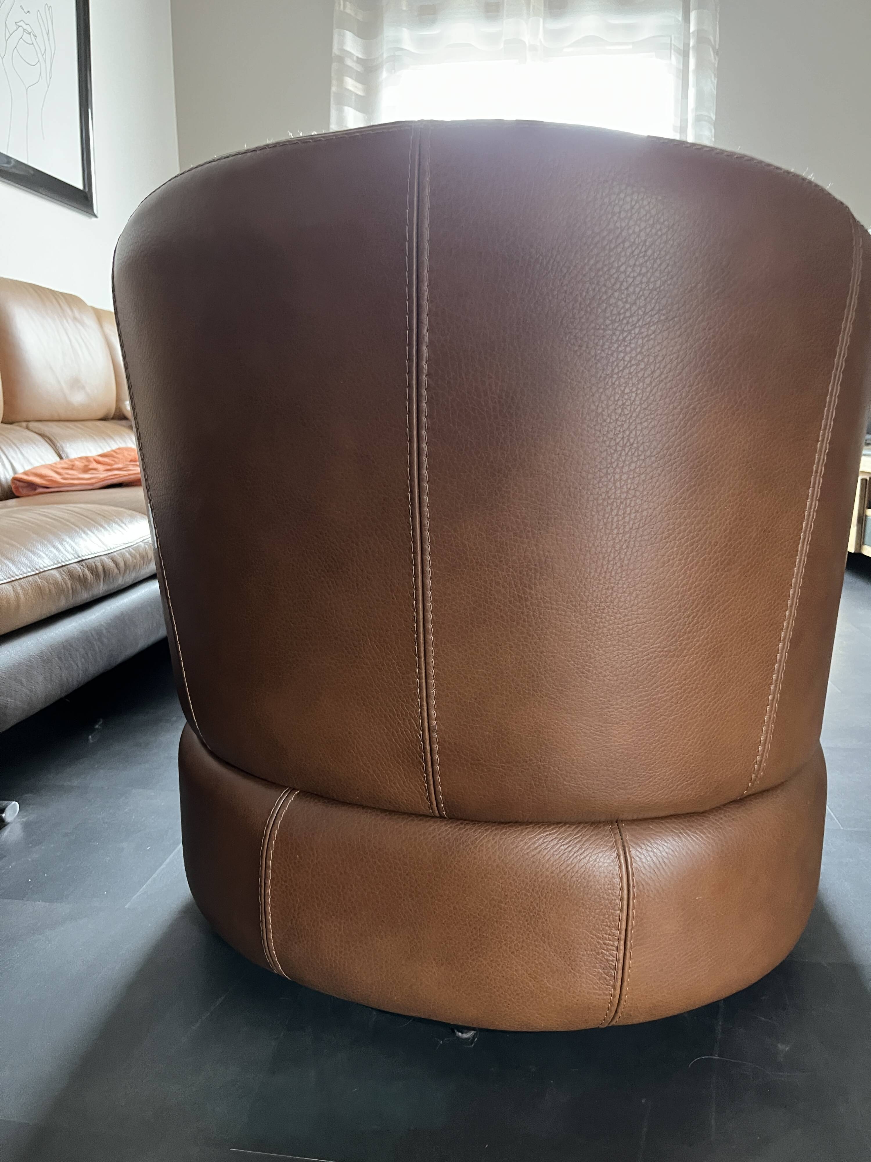 1-seater armchair with 360° swivel