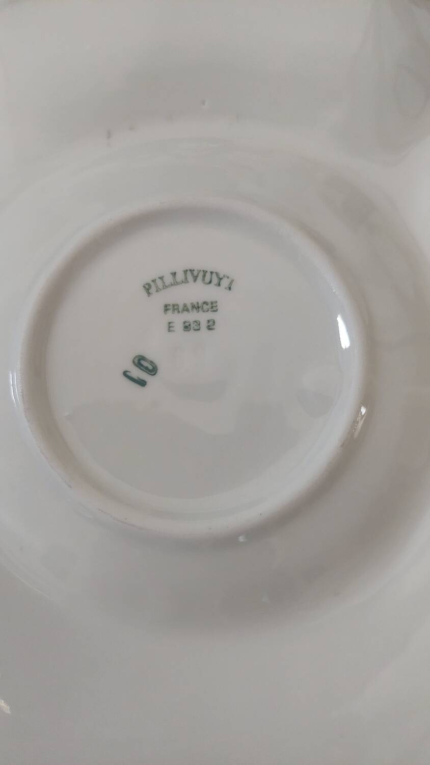 Service of 6 artichoke plates - Pillivuyt porcelain
