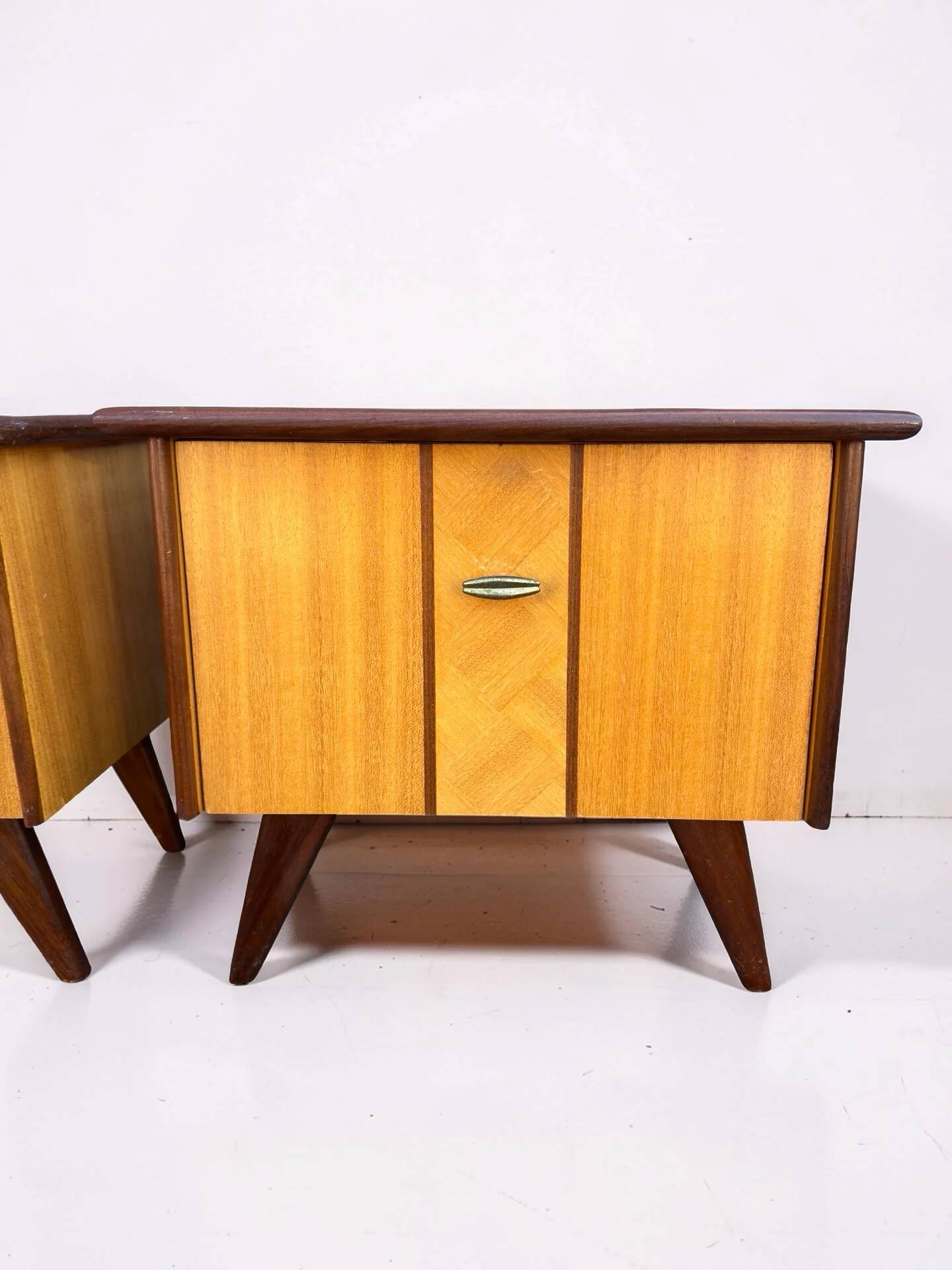 Set of 2 vintage bedside tables, 1960s