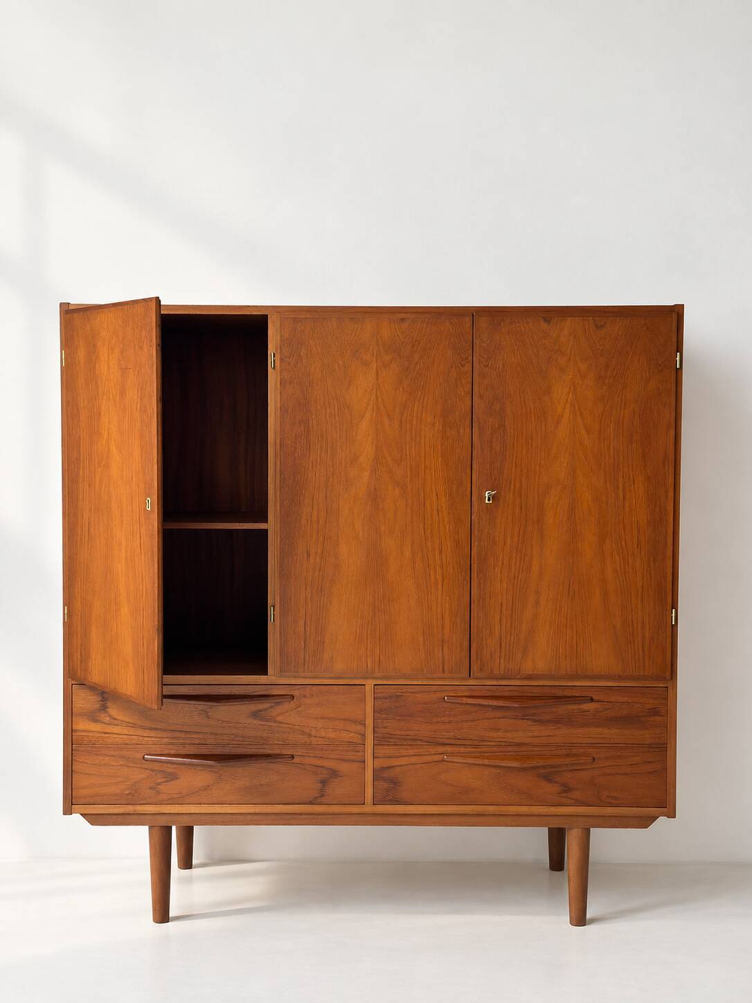 Cabinet en teck danois vintage