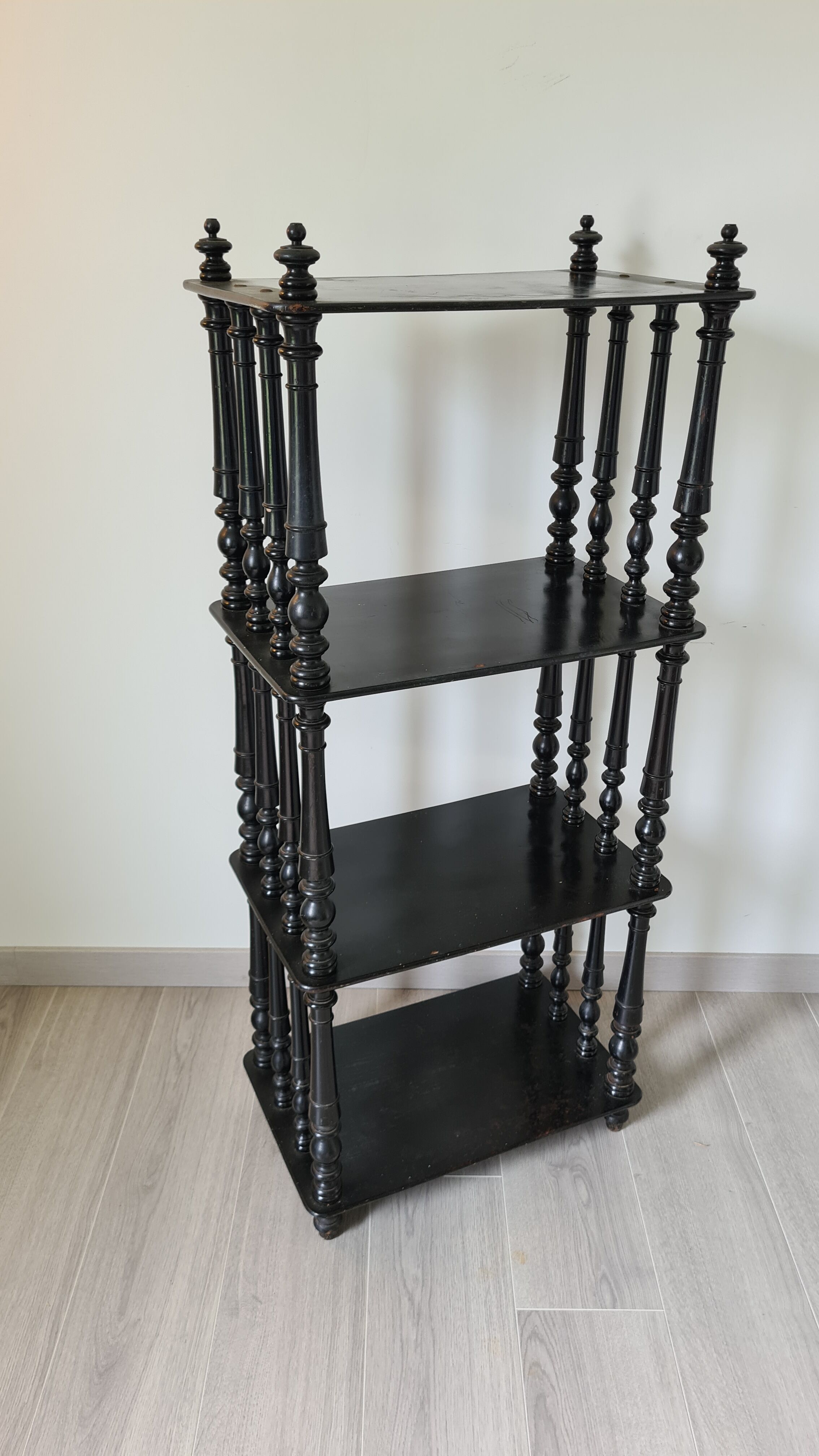 Etagère noir laqué style Napoléon
