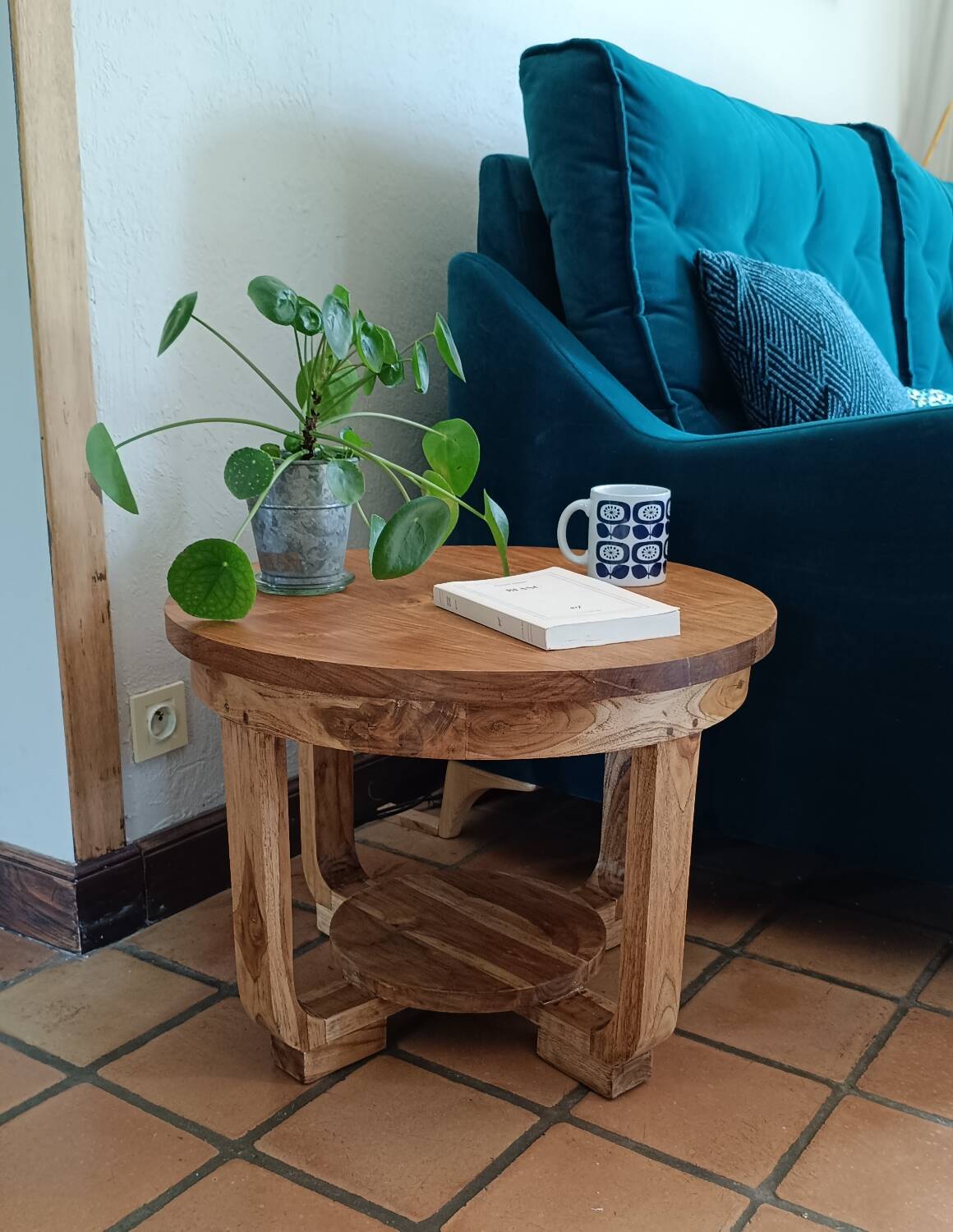 Round solid wood art deco style coffee table