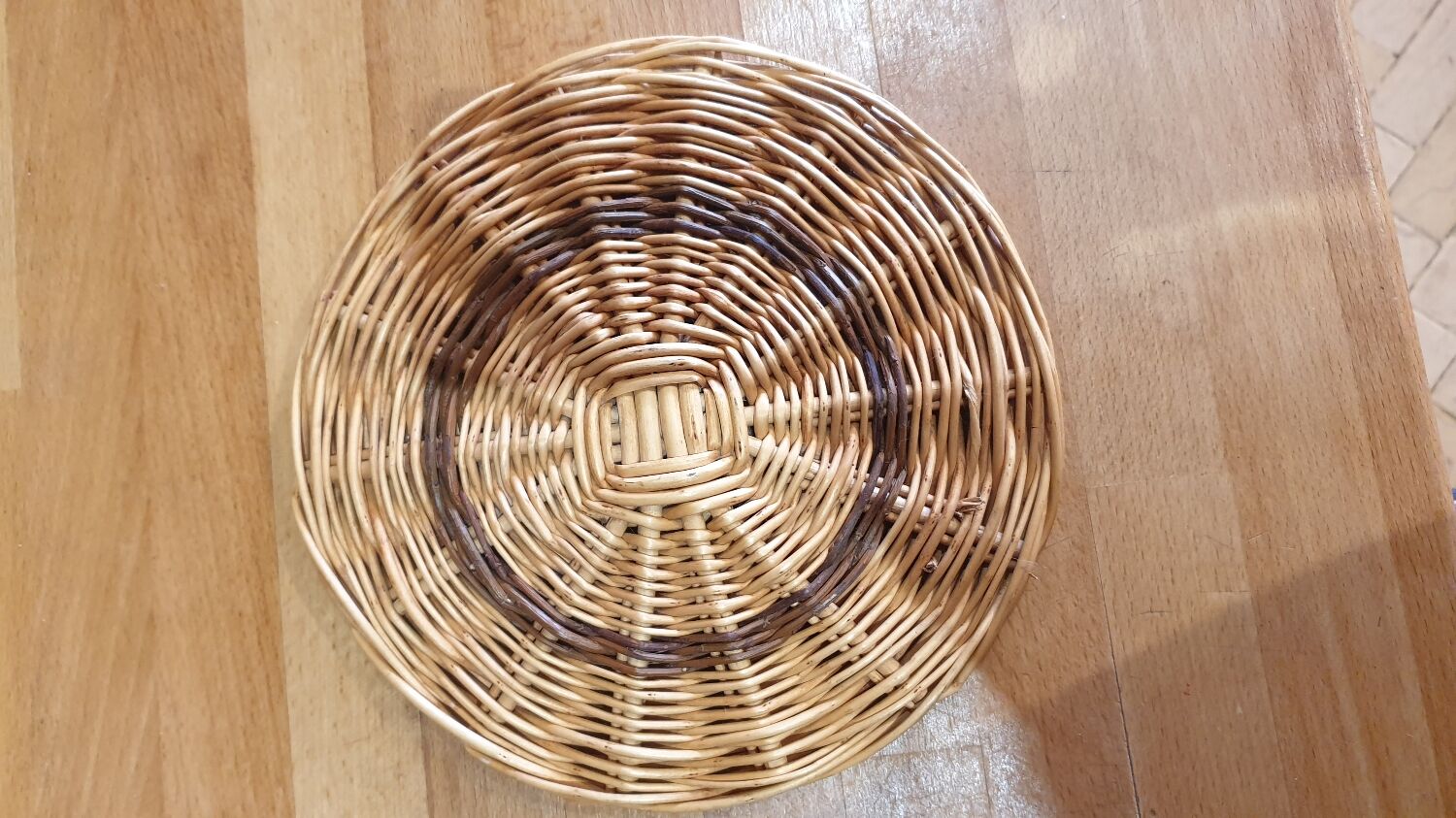 Wicker trifle