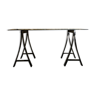 Bureau verre fumé et tréteaux "Mode Europe" par Marcello Gacita et Pierre Tibéri
