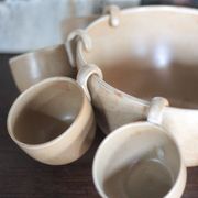 Service stoneware Village France salad bowl and its 8 cups, sangria service or