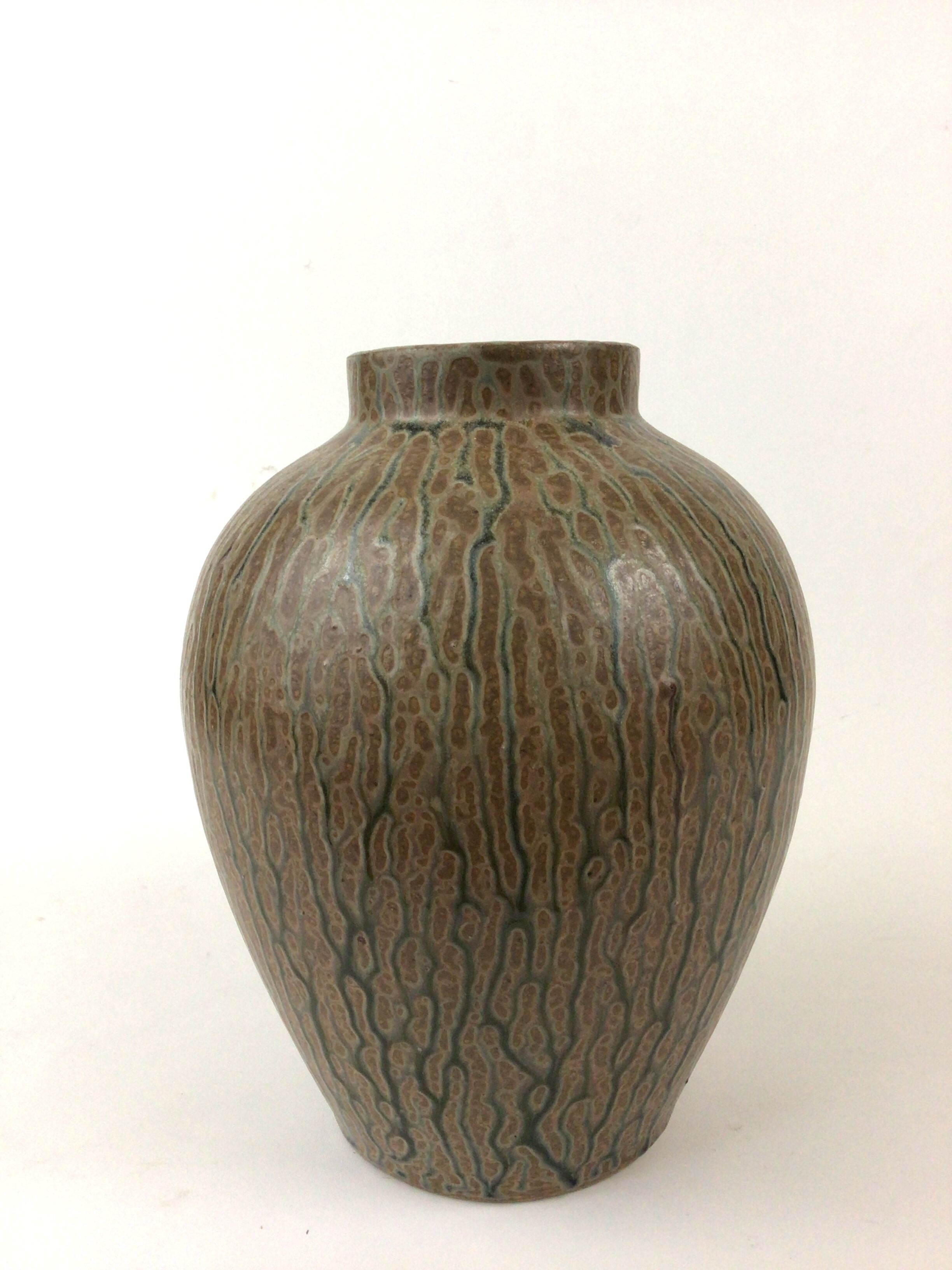 Puisaye sandstone vase
