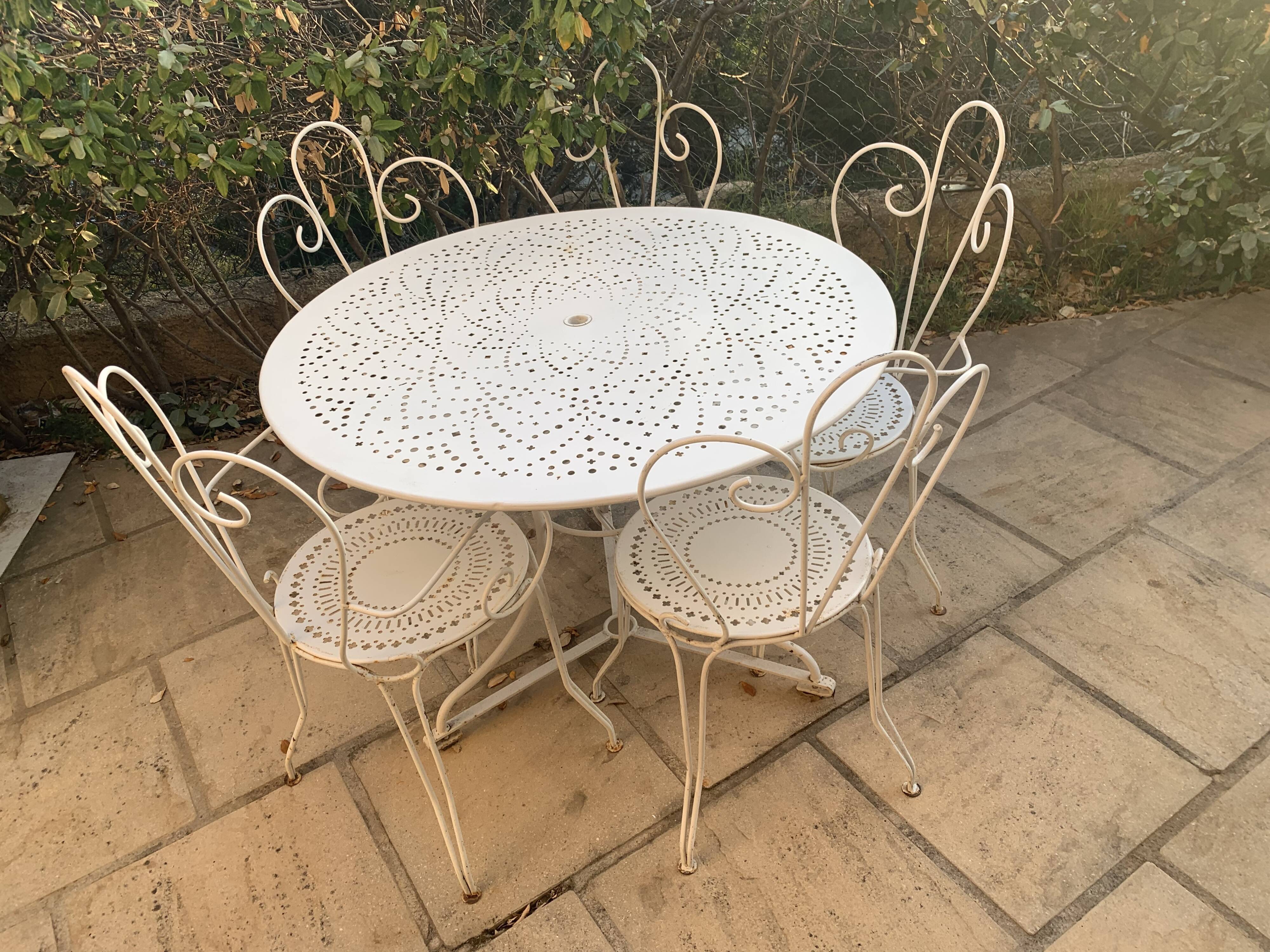 Living room wrought iron garden