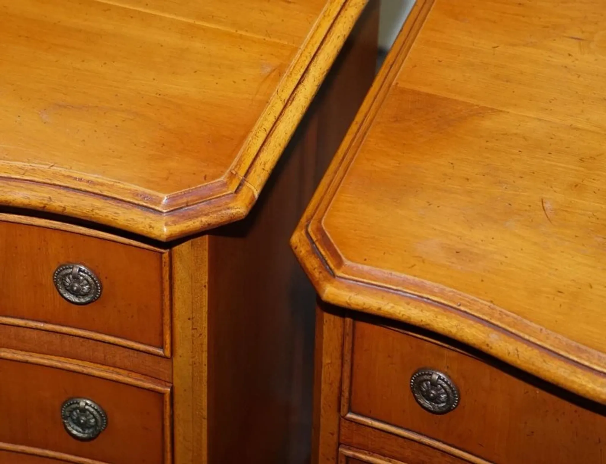 Georgian Style Yew Wood Bedside Tables, Set of 2