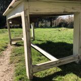 Farm table
