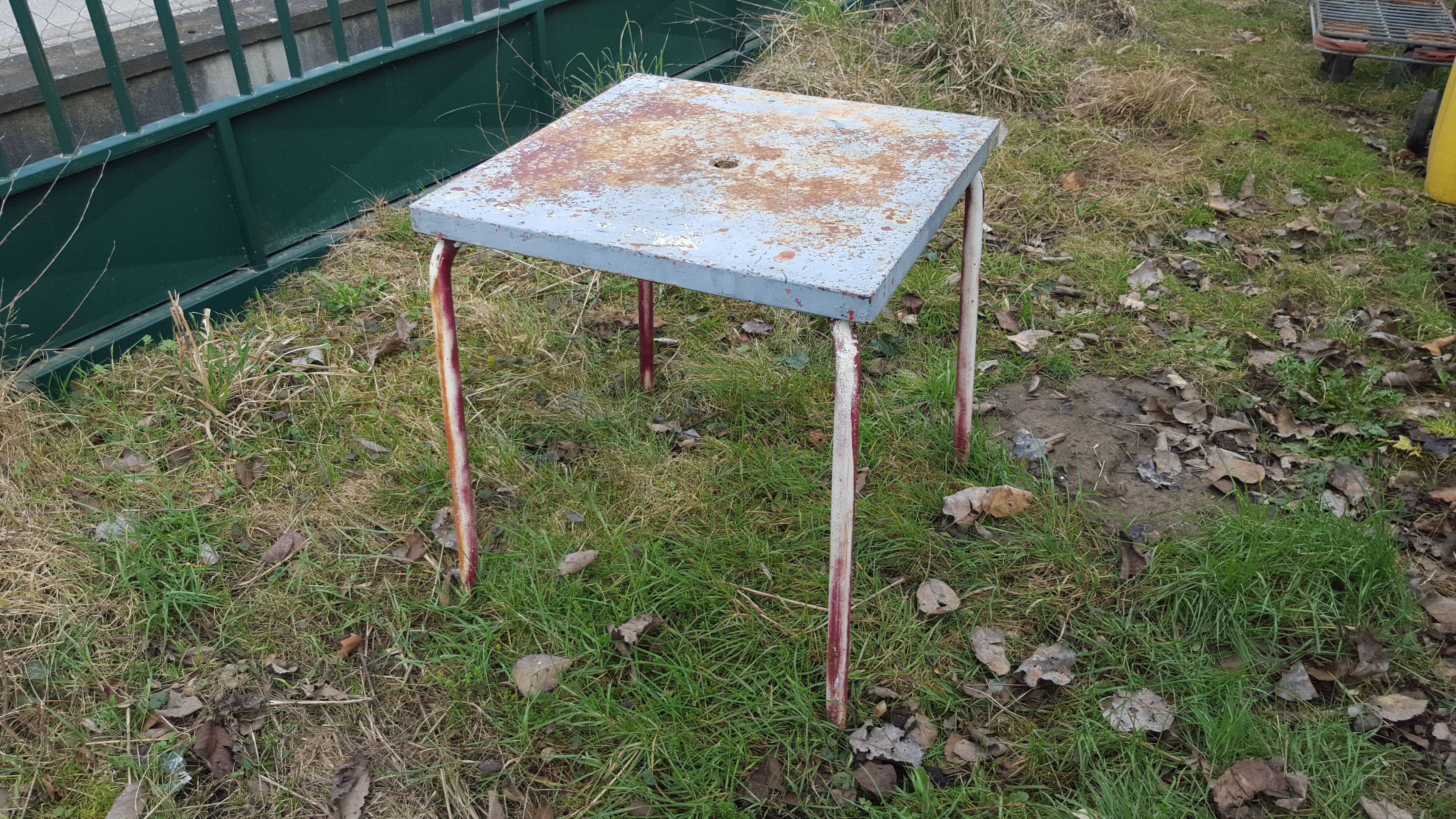 METAL terrace table TOLIX 1950