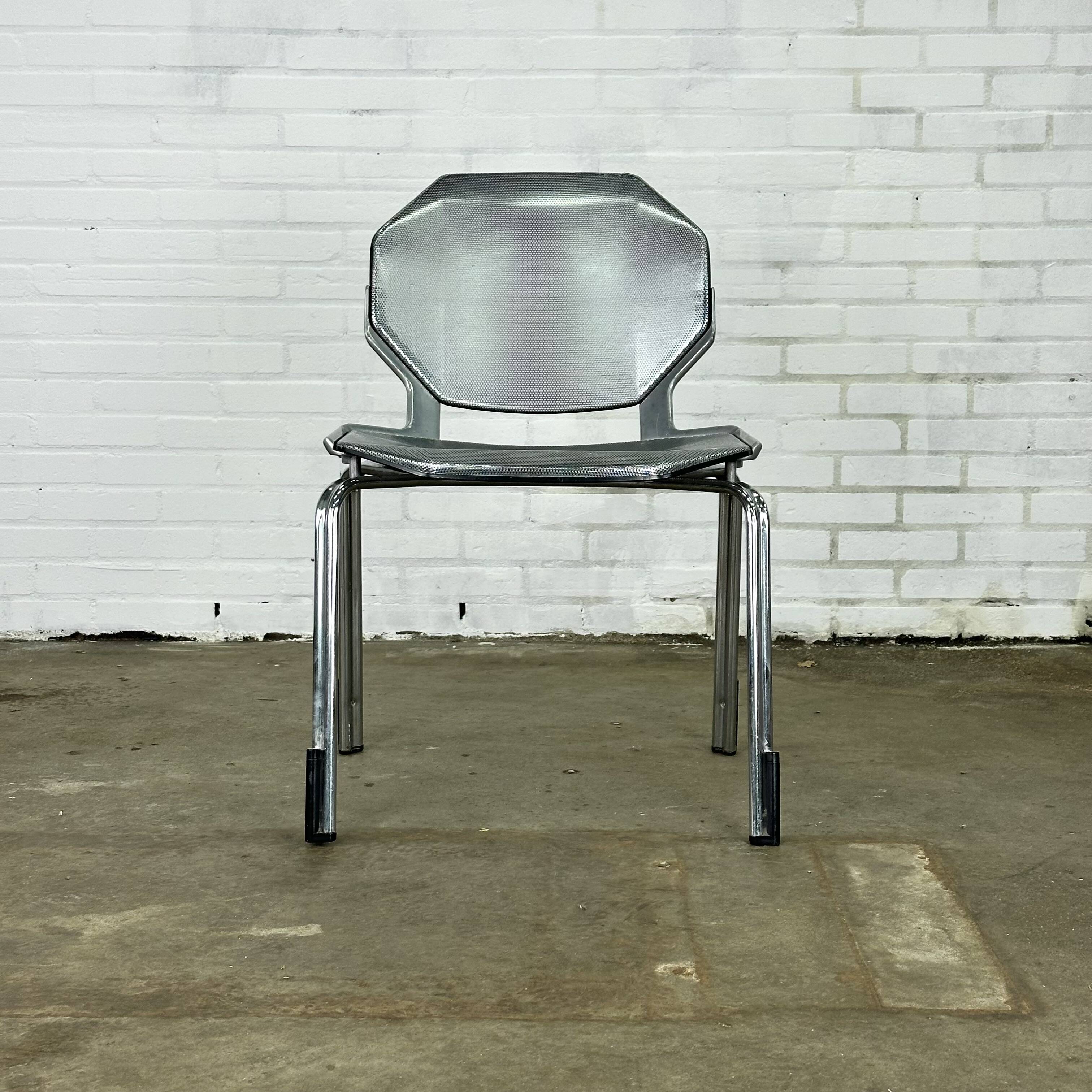 Metal space age stool Fröscher Sitform