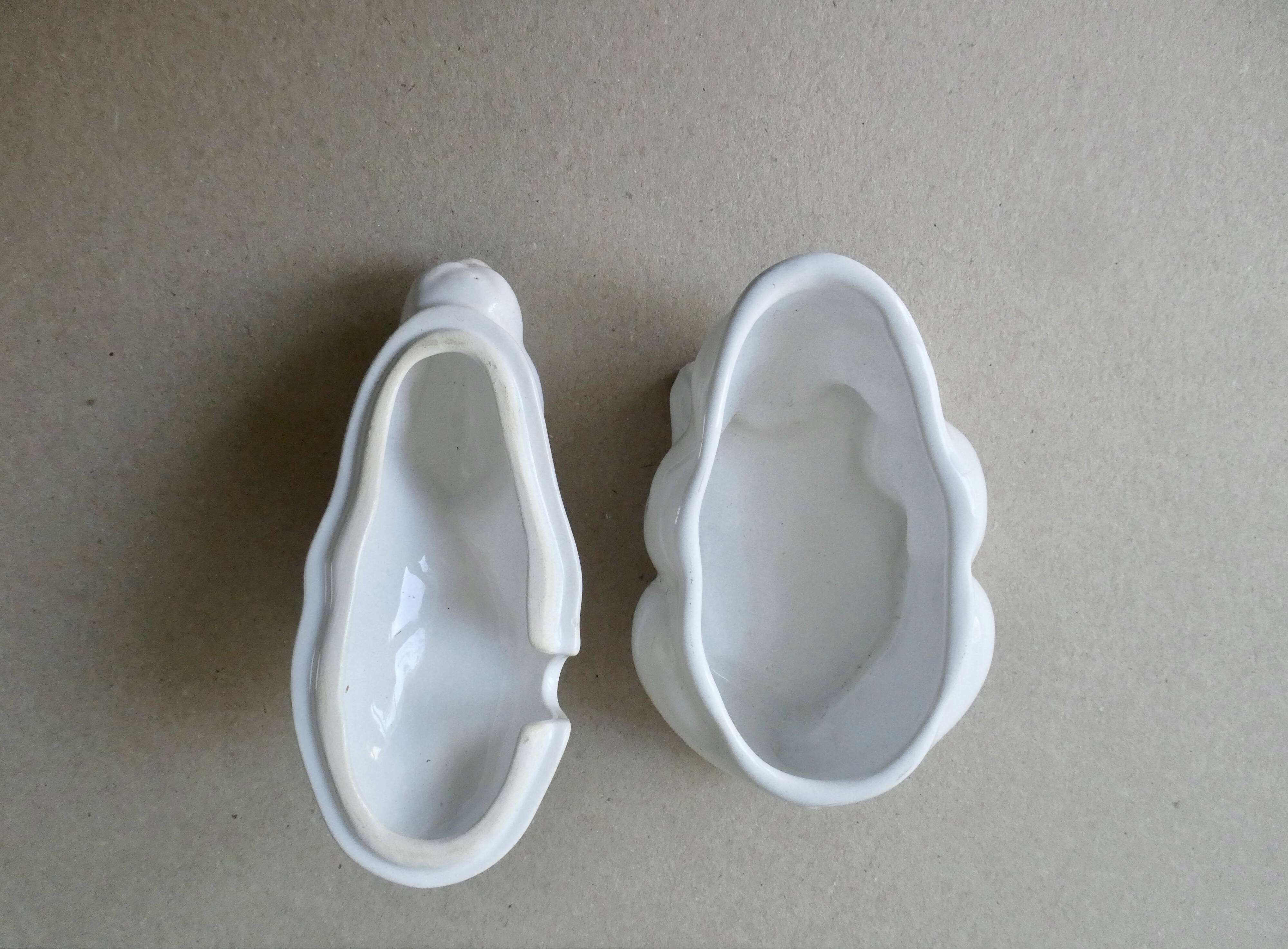 Gravy boat in white rabbit slip, bordallo pinheiro portugal