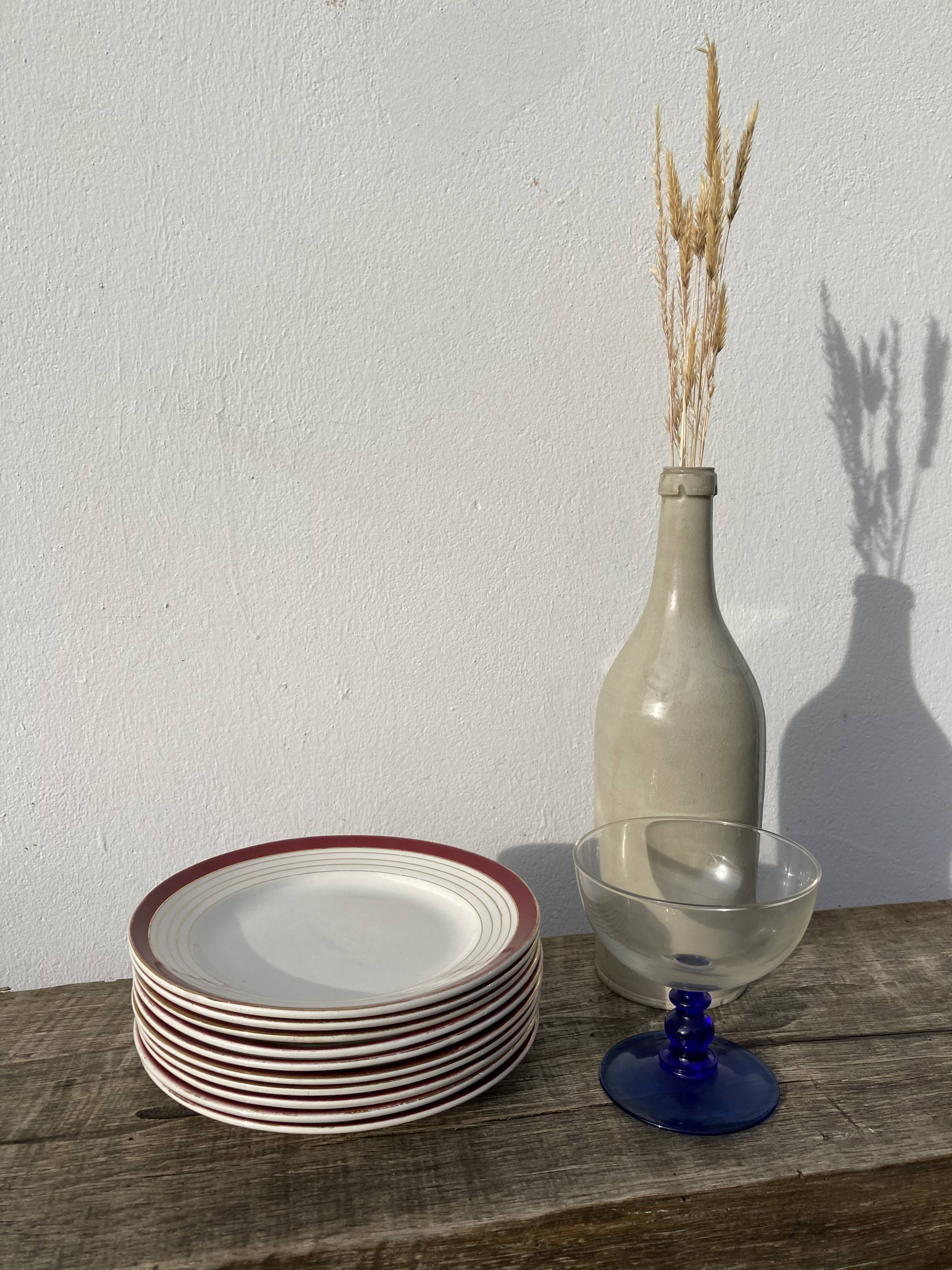 9 dessert plates Sarreguemines Digoin Regence gold and red