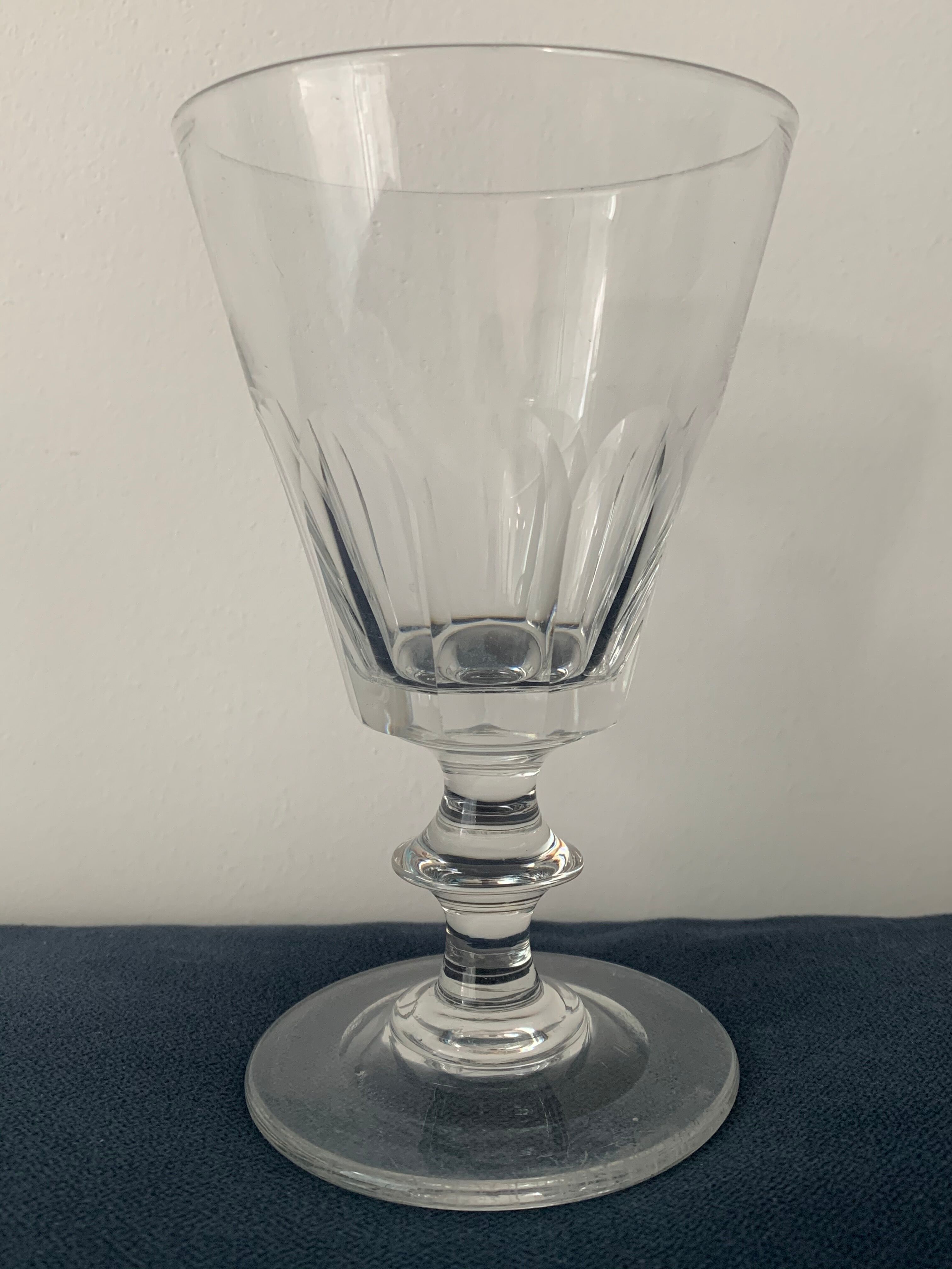 Suite of 5 old Baccarat walking glasses in crystal and glass