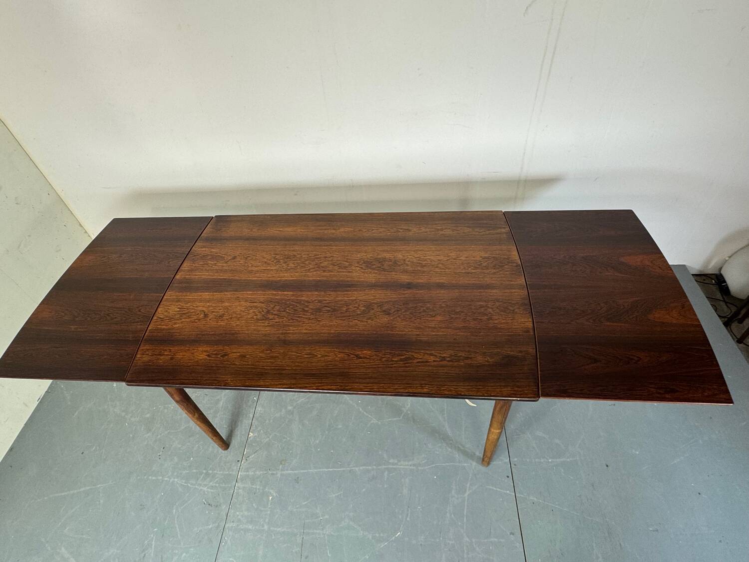 Vintage Danish Design Mid Century Modernist Rosewood extendable Rosewo