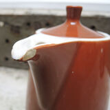 Ancienne cafetière en céramique marron