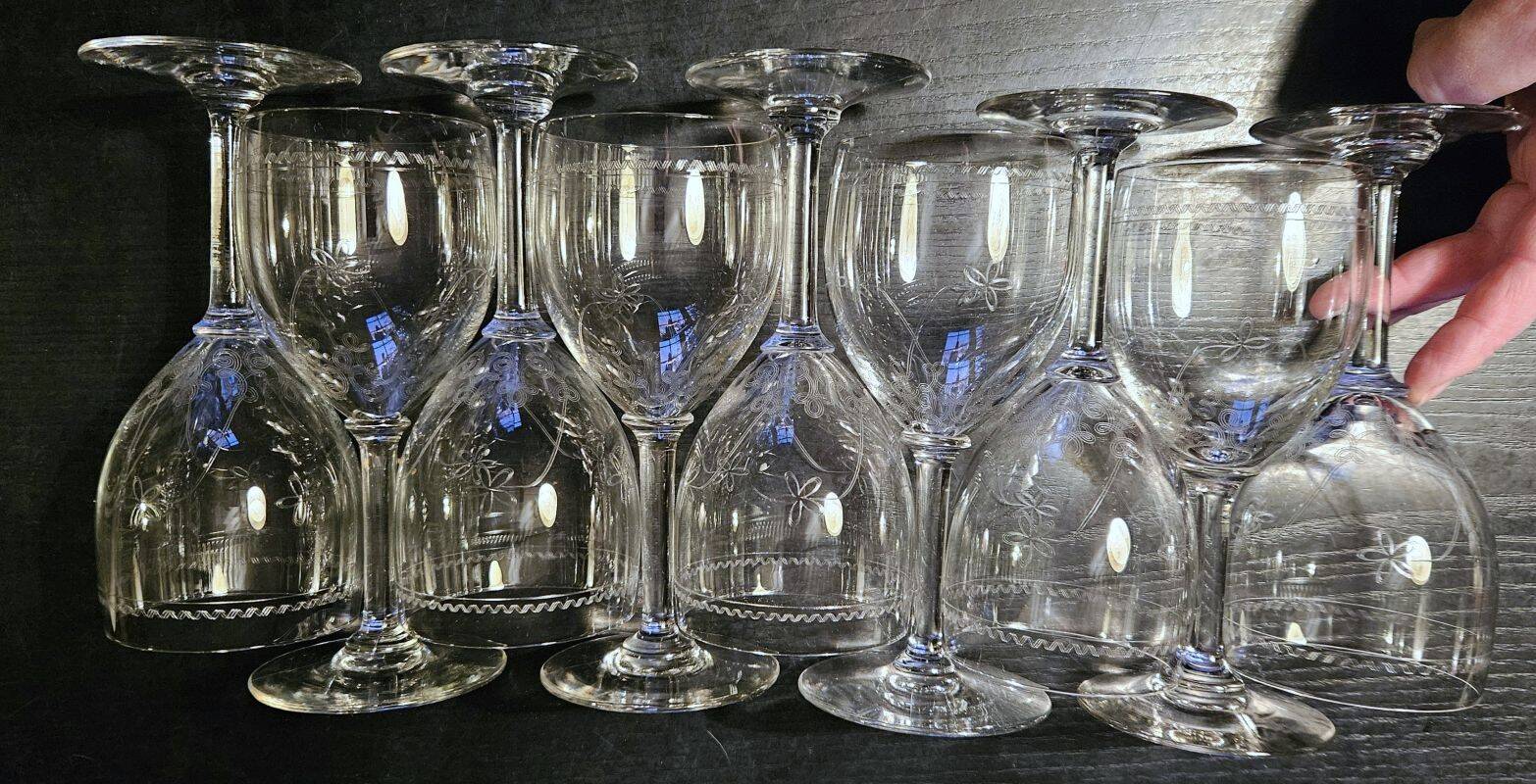 9 antique glass wine glasses engraved with flowers