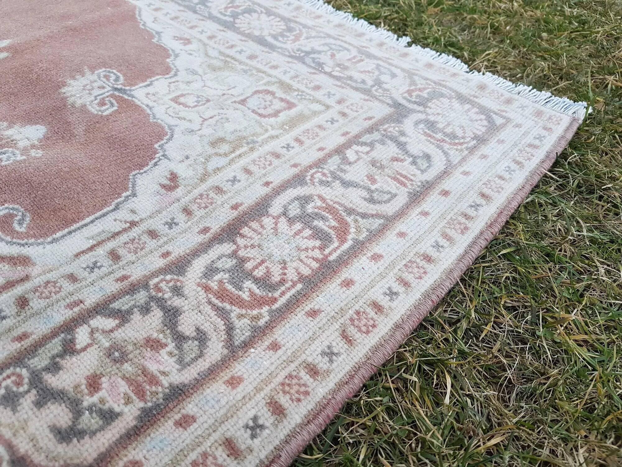 Vintage Turkish handmade rug 93x155 cm