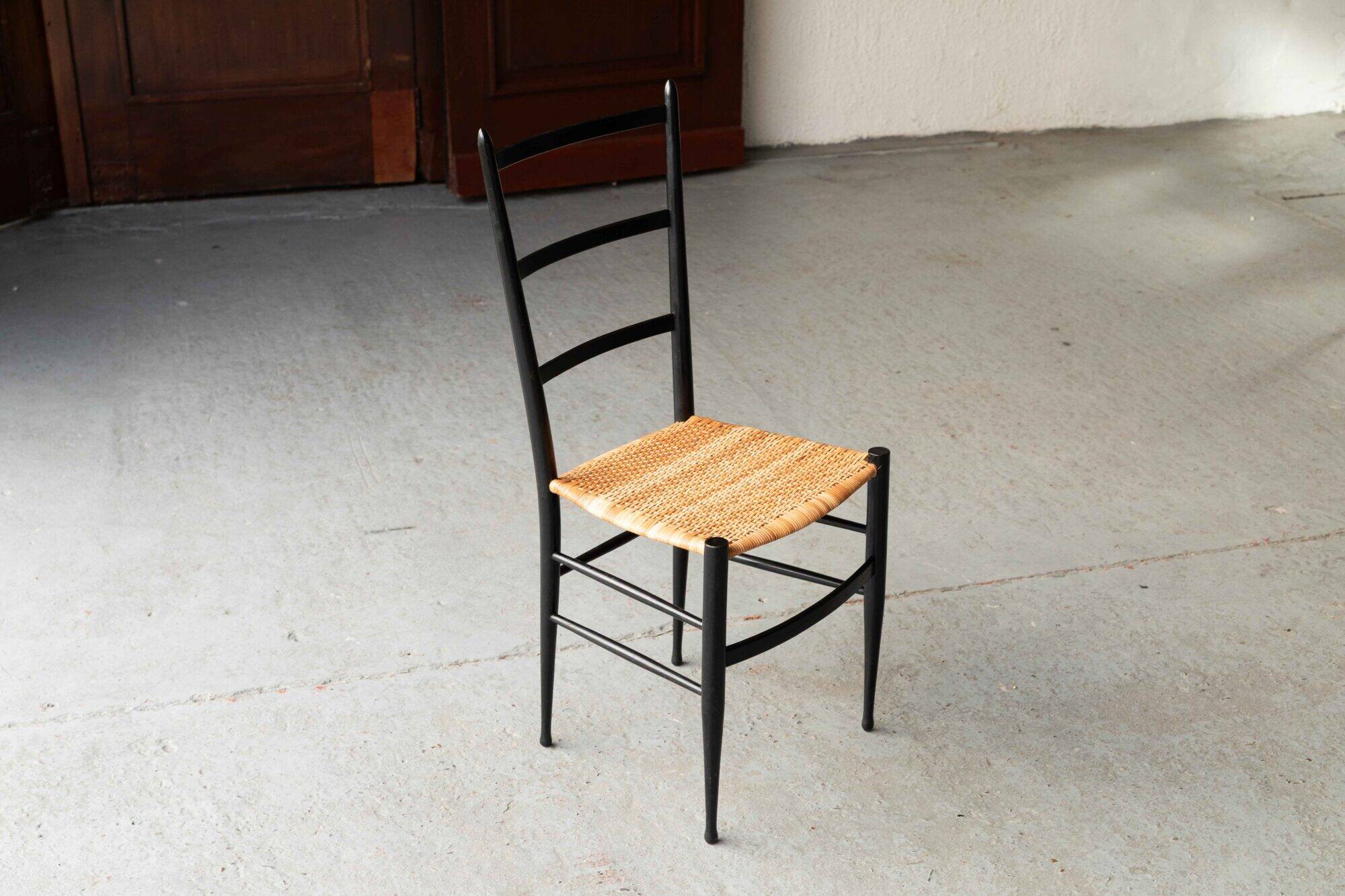 Set of 8 dining chairs ‘Baletta’ by Enrico Delmonte