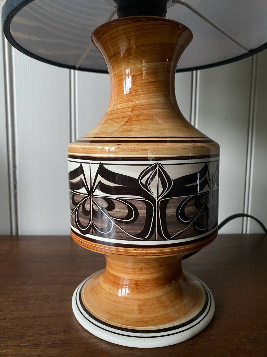 Vintage ceramic lamp