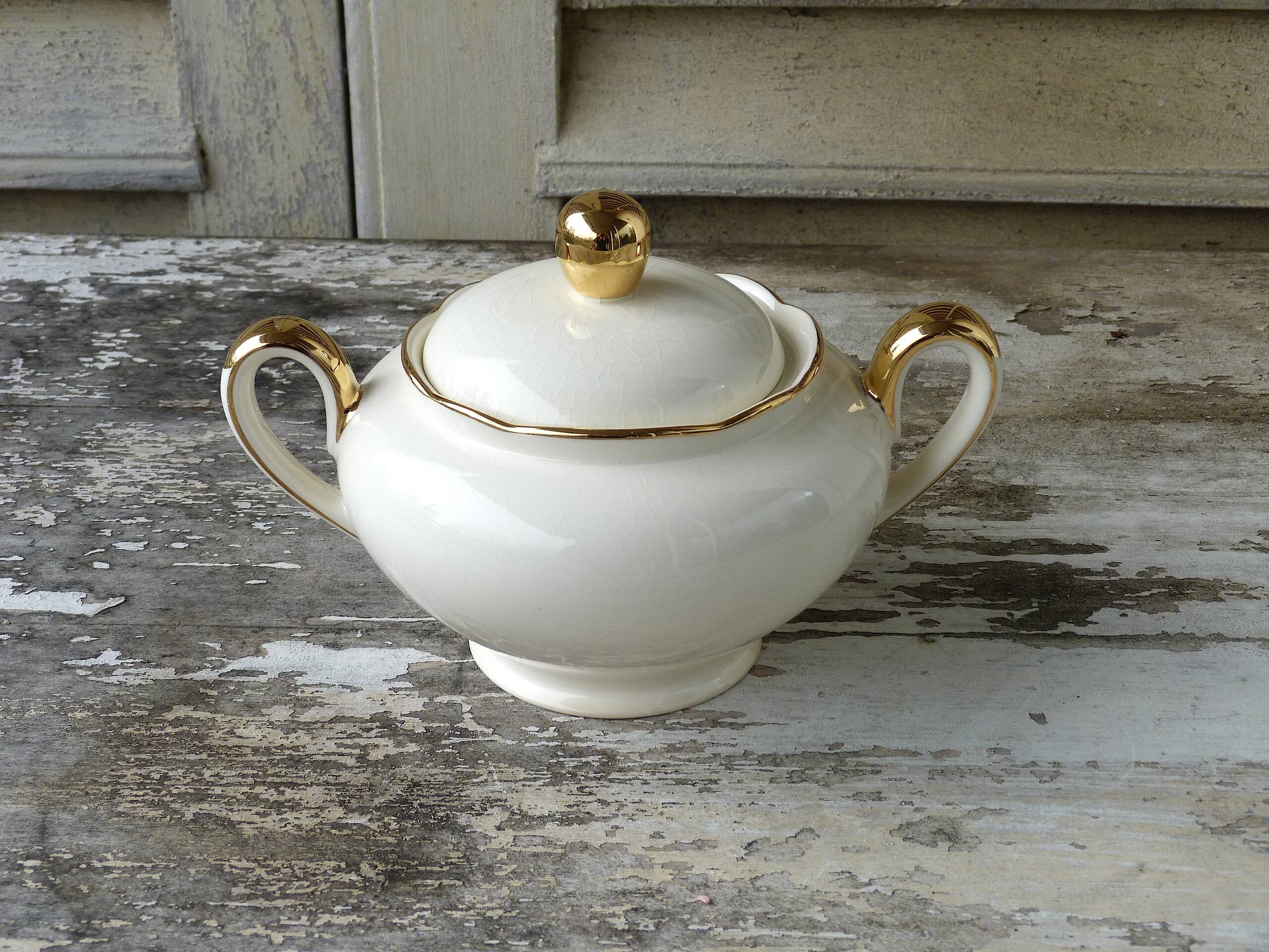 Villeroy & Boch Mettlach ivory and gold sugar bowl