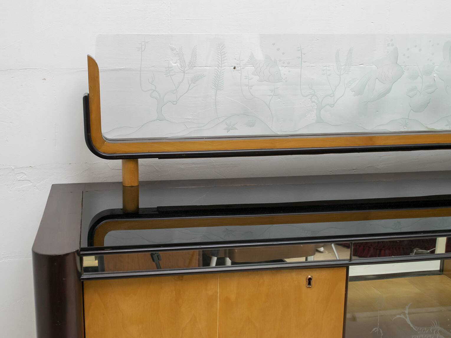 Osvaldo Borsani Mid-Century Modern Italian Walnut and Maple Sideboard, 1950