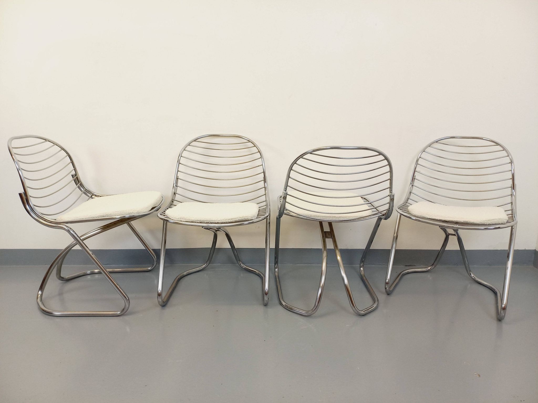 Set of 4 vintage Italian Gastone Rinaldi style chairs in chrome metal