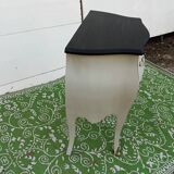 Petite commode style L.XV