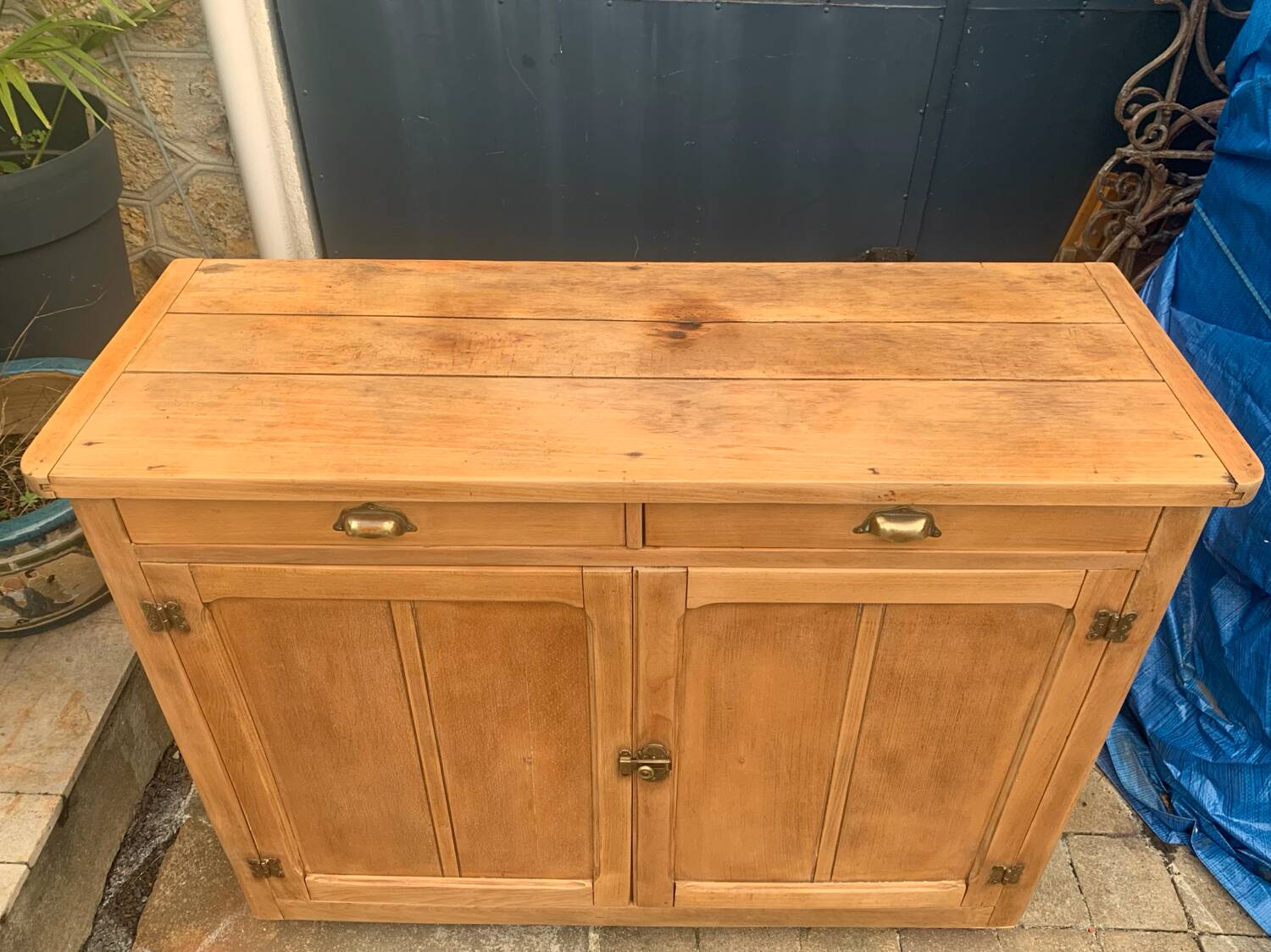 Grand Parisian buffet with billot and butterfly hinges, raw wood, 1930.