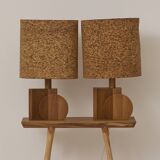 Paire de lampes artisanales en chêne massif et abat-jour en liège, circa 1970